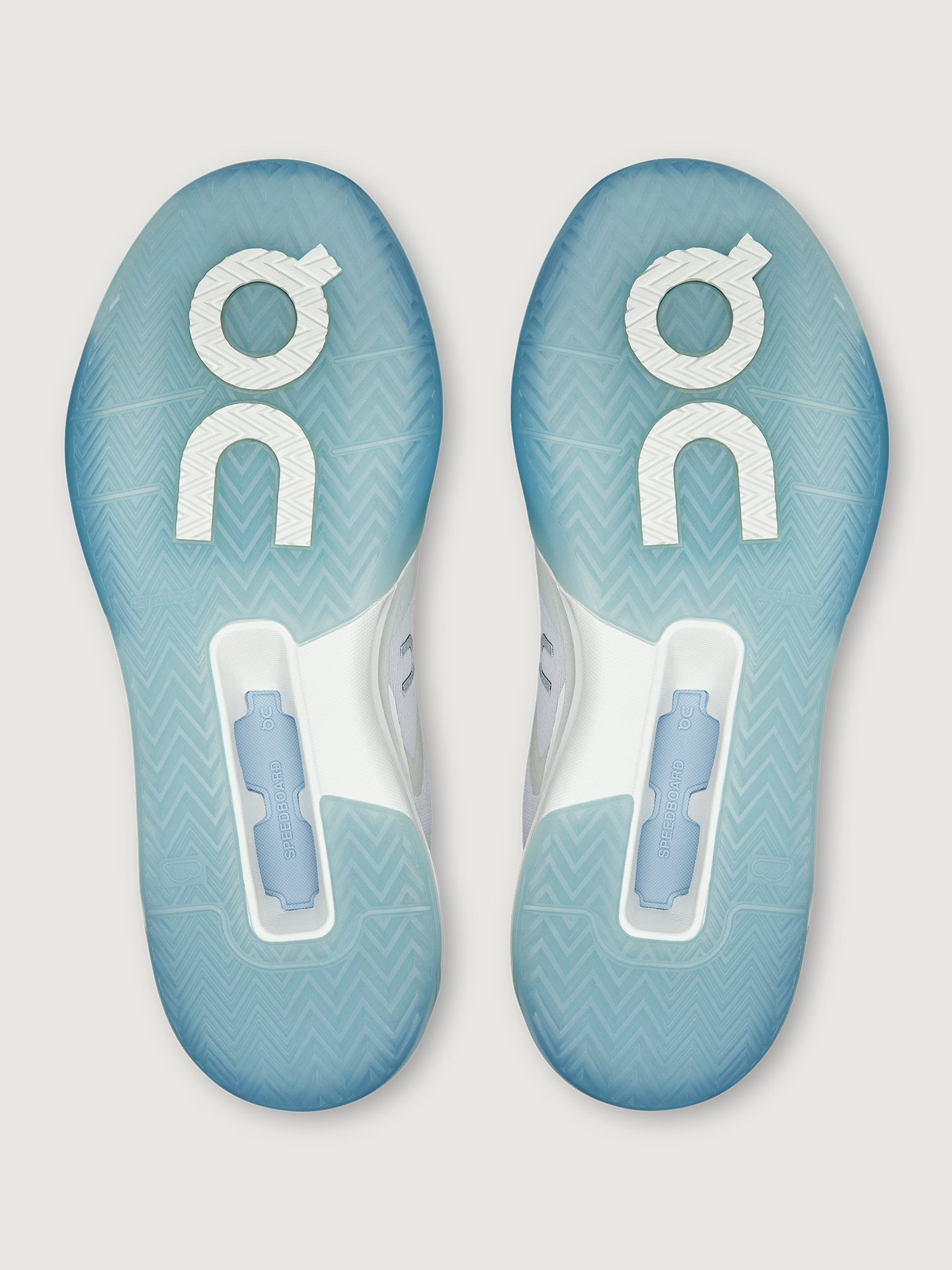 Carbon38 THE ROGER ADV Pro - White | Chambray