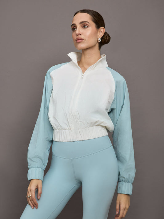 Carbon38 Colorblock Windbreaker - Cloud Dancer / Sky Blue