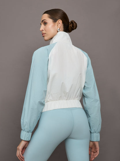 Carbon38 Colorblock Windbreaker - Cloud Dancer / Sky Blue