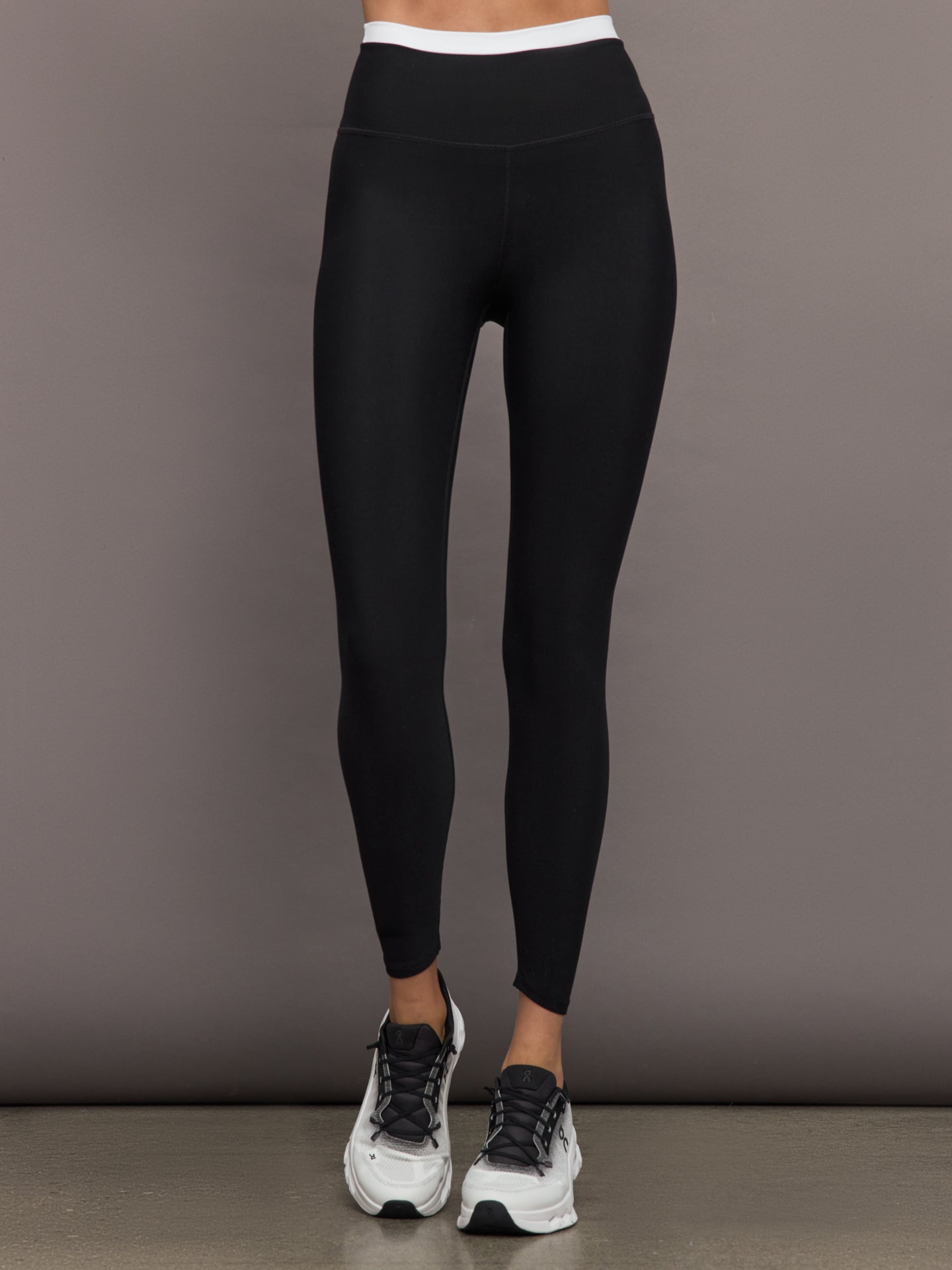 Carbon38 Contrast Waistband Legging in Melt - Black/White