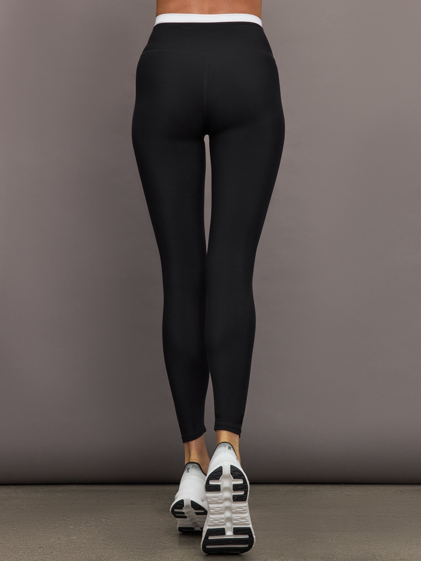 Carbon38 Contrast Waistband Legging in Melt - Black/White