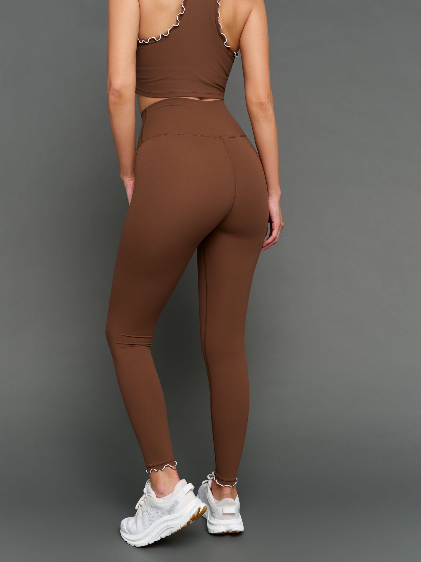 Carbon38 Contrast Scallop Edge Legging in Melt - Carafe/White