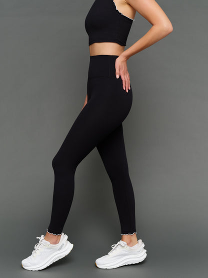 Carbon38 Contrast Scallop Edge Legging in Melt - Black/White