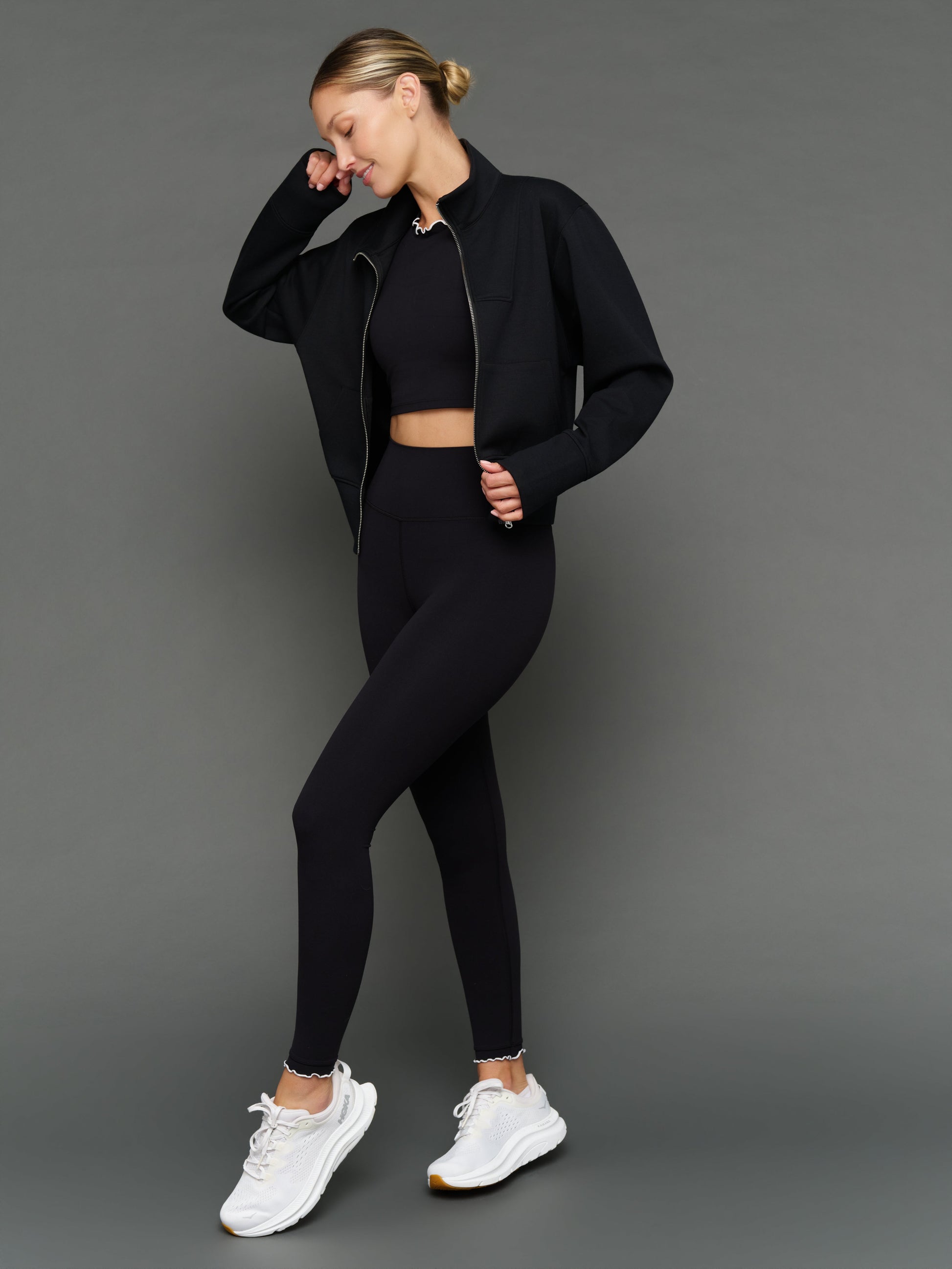 Carbon38 Contrast Scallop Edge Legging in Melt - Black/White