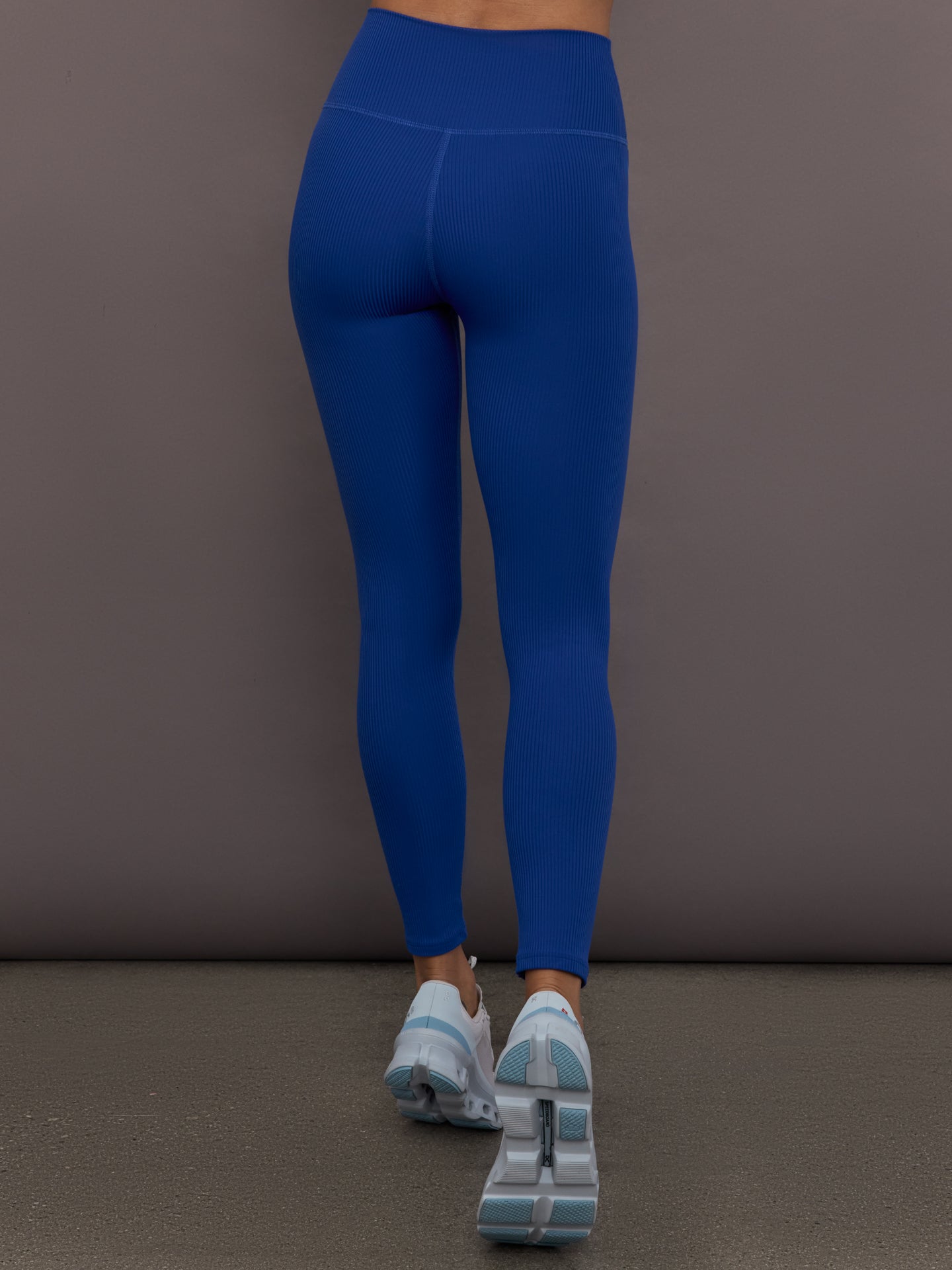 Carbon38 High Rise Legging in Ribbed Melt - Cobalt
