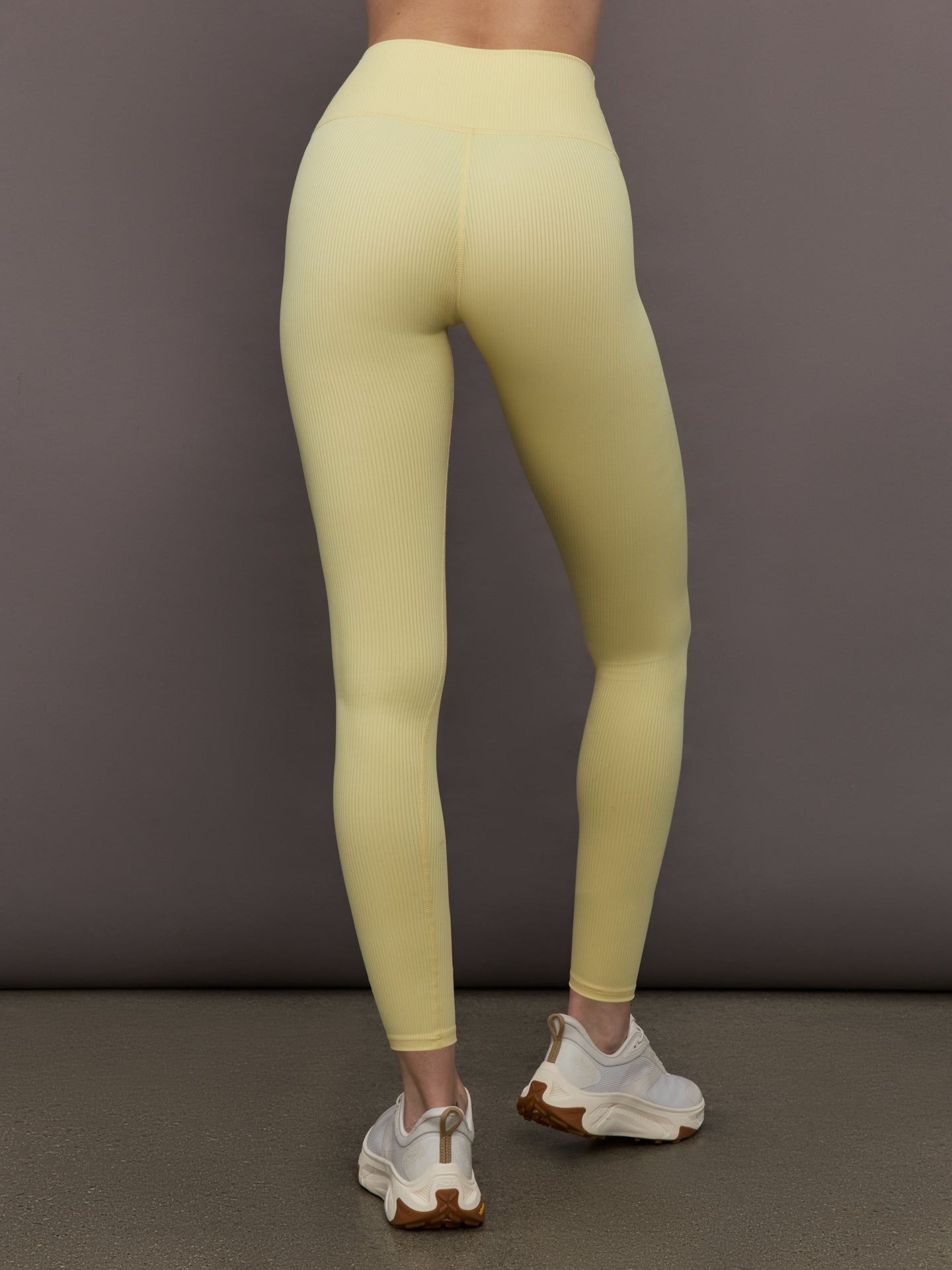 Carbon38 High Rise Legging in Ribbed Melt - Banana