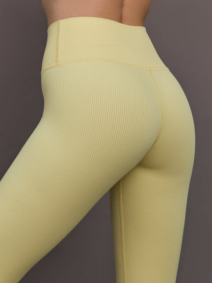Carbon38 High Rise Legging in Ribbed Melt - Banana
