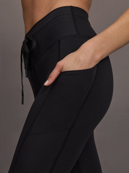 Carbon38 High Rise Pocket Legging in Ribbed Melt - Black