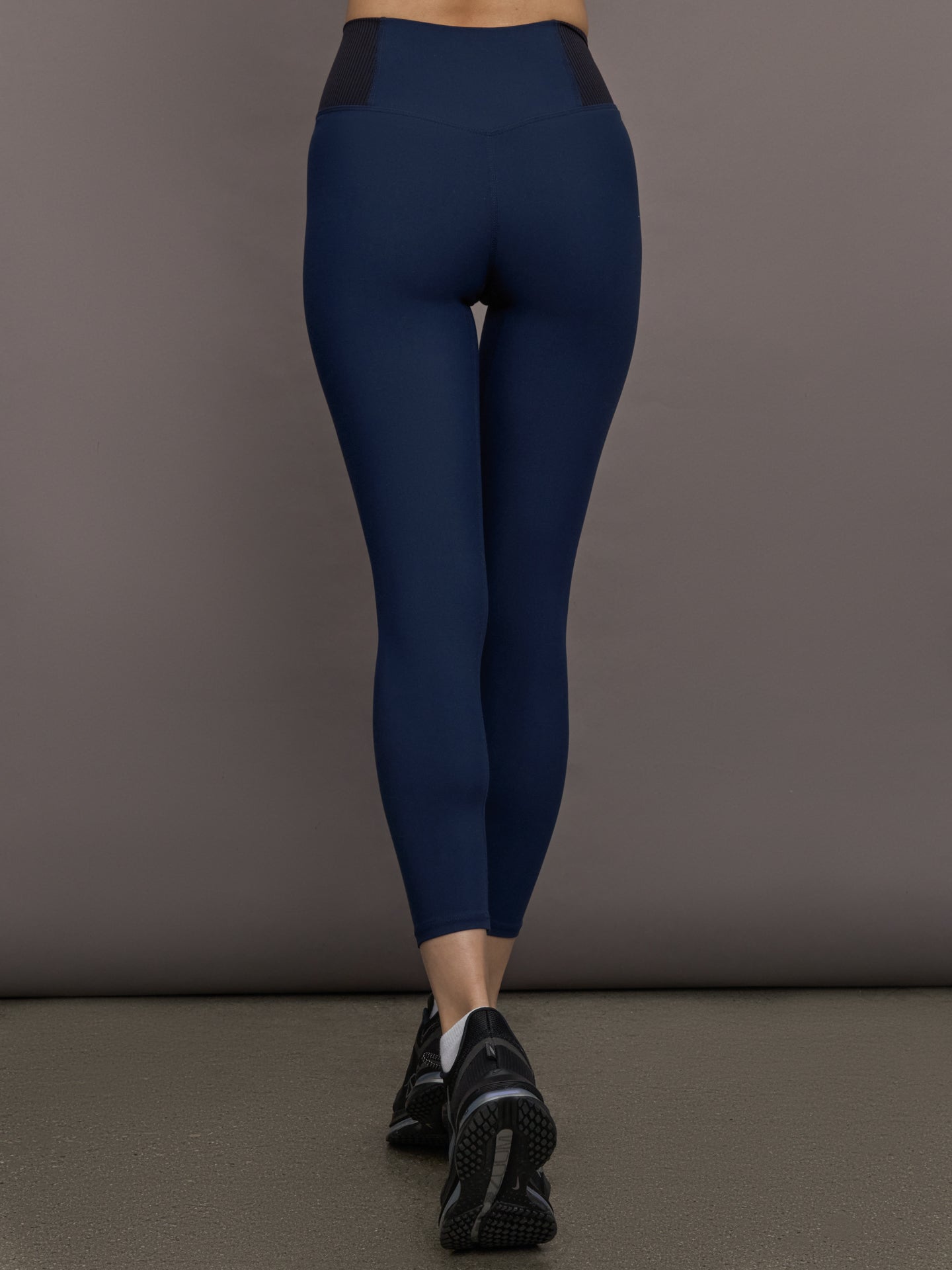 Carbon38 Seamed Legging in Melt - Navy/Black