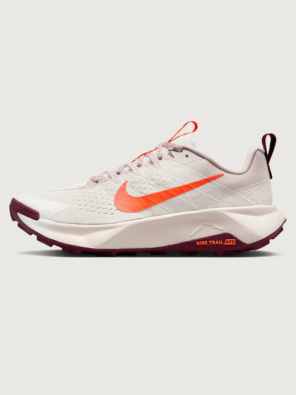 Carbon38 Nike Wildhorse 10 - Sail/Hyper Crimson-Silt Red