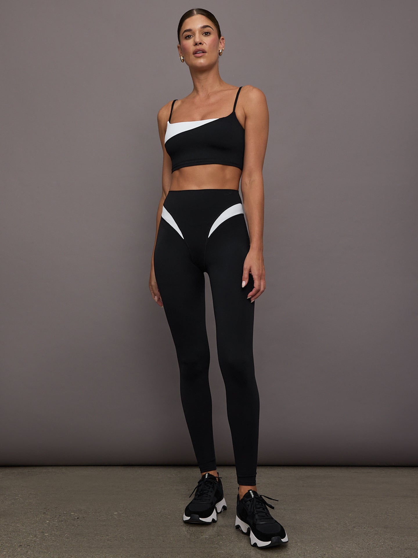 Carbon38 Spliced Colorblock Bra in Melt - Black/White