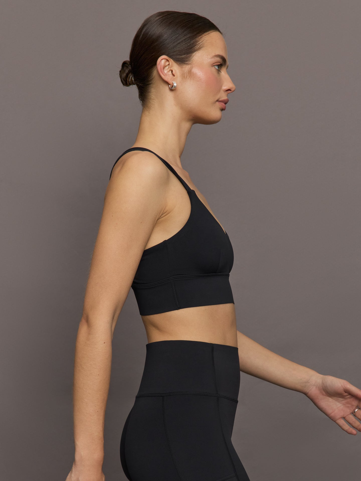 Carbon38 Multi Strap Active Bra in Diamond Compression - Black