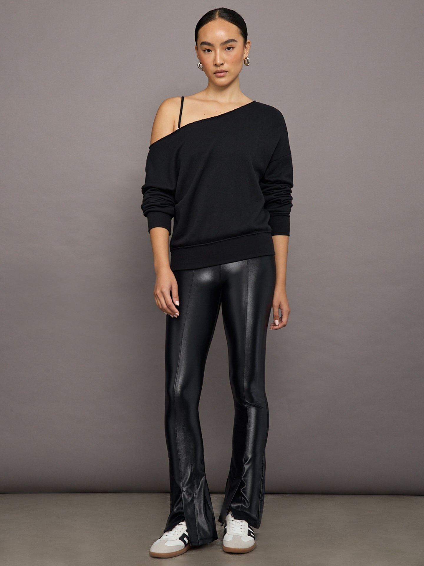 Carbon38 Off Shoulder Sweatshirt in French Terry - BLACK