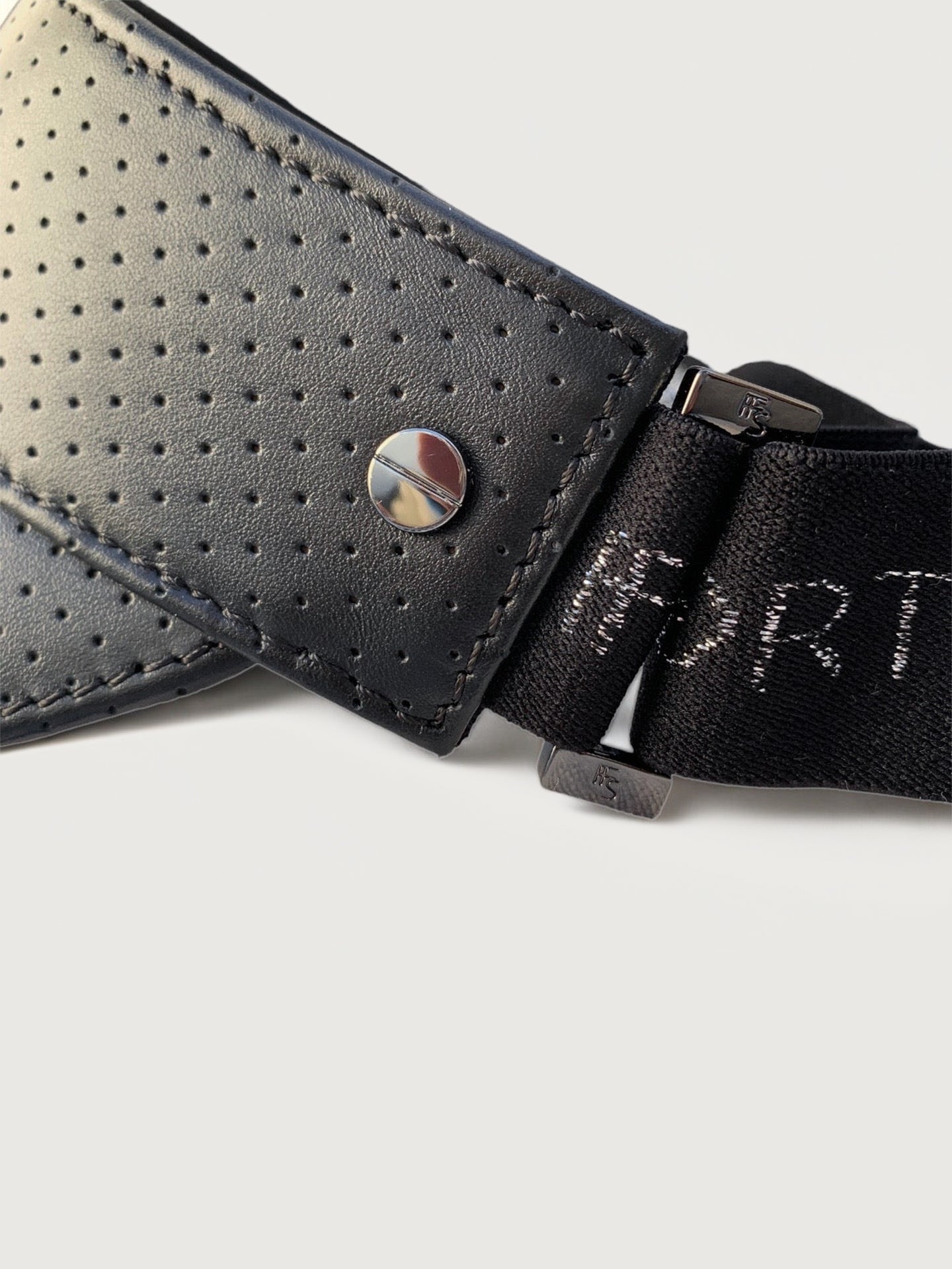 Carbon38 The Visor - Black