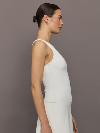 Carbon38 Racer High Neck Active Tank in Diamond Compression - Cloud Dancer