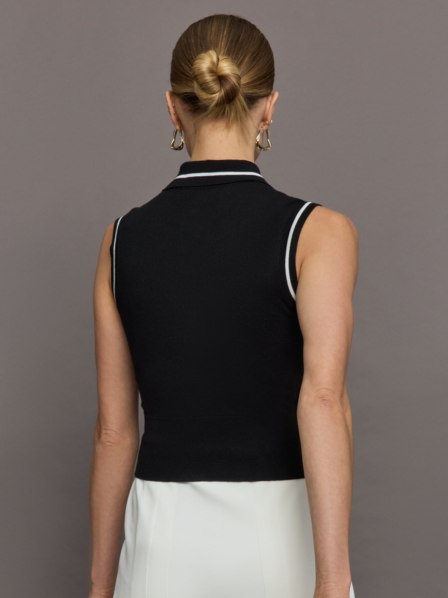 Carbon38 Tennis Sleeveless Polo - Black/ White