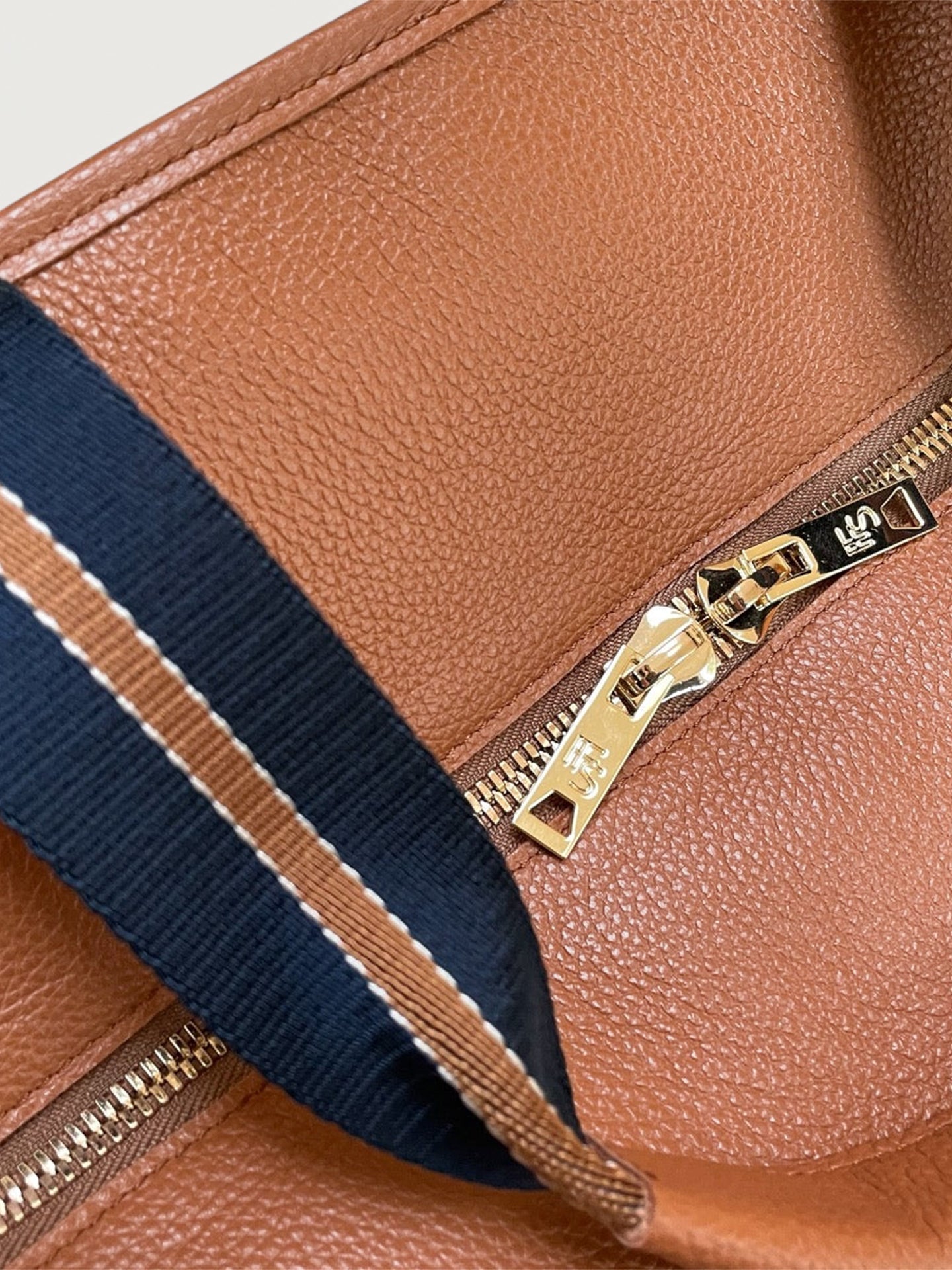 Carbon38 LB Bag - Hazelnut/ Natural Canvas