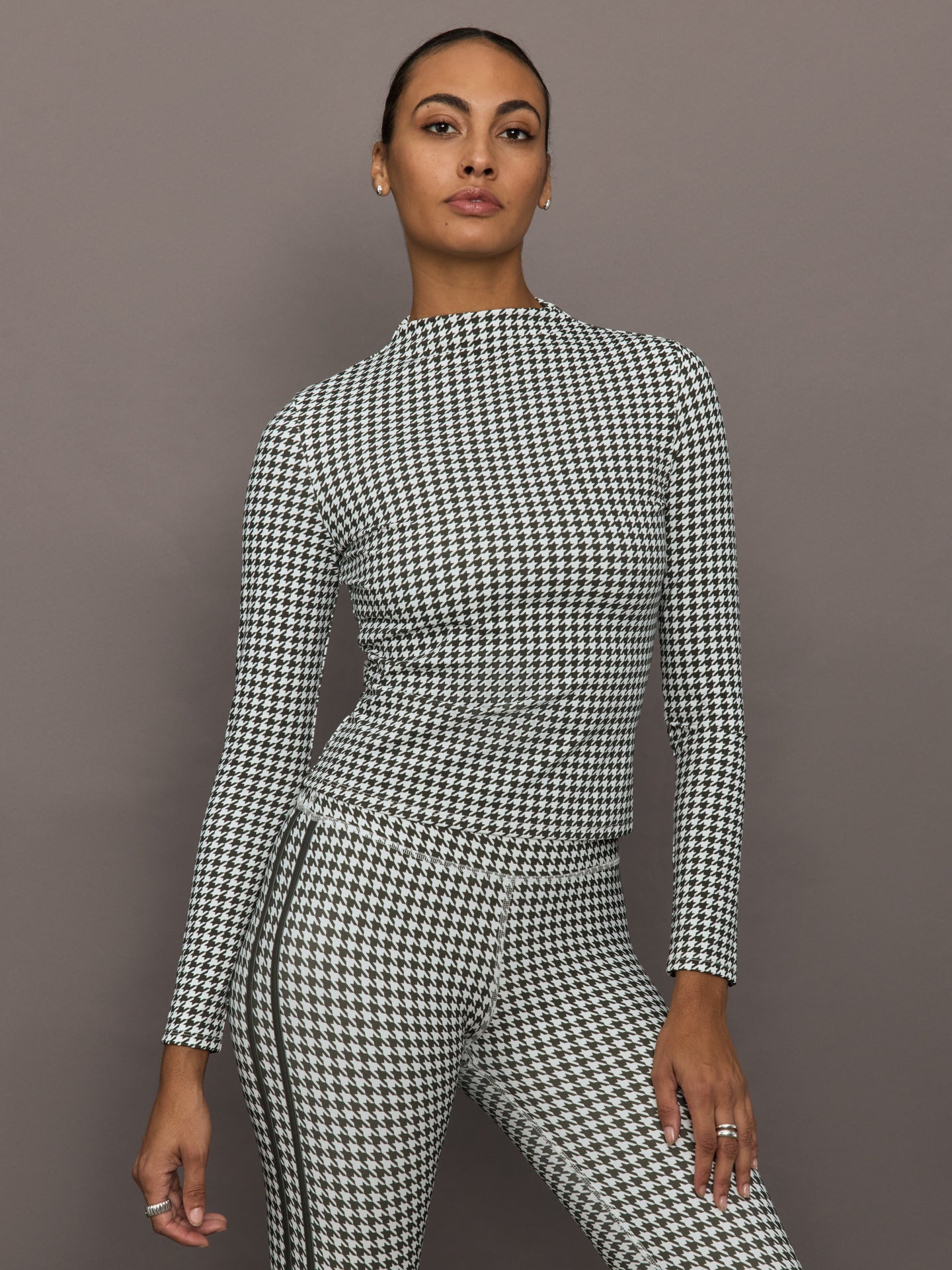 Carbon38 Houndstooth Mock Neck Top - Ivory / Faded Black