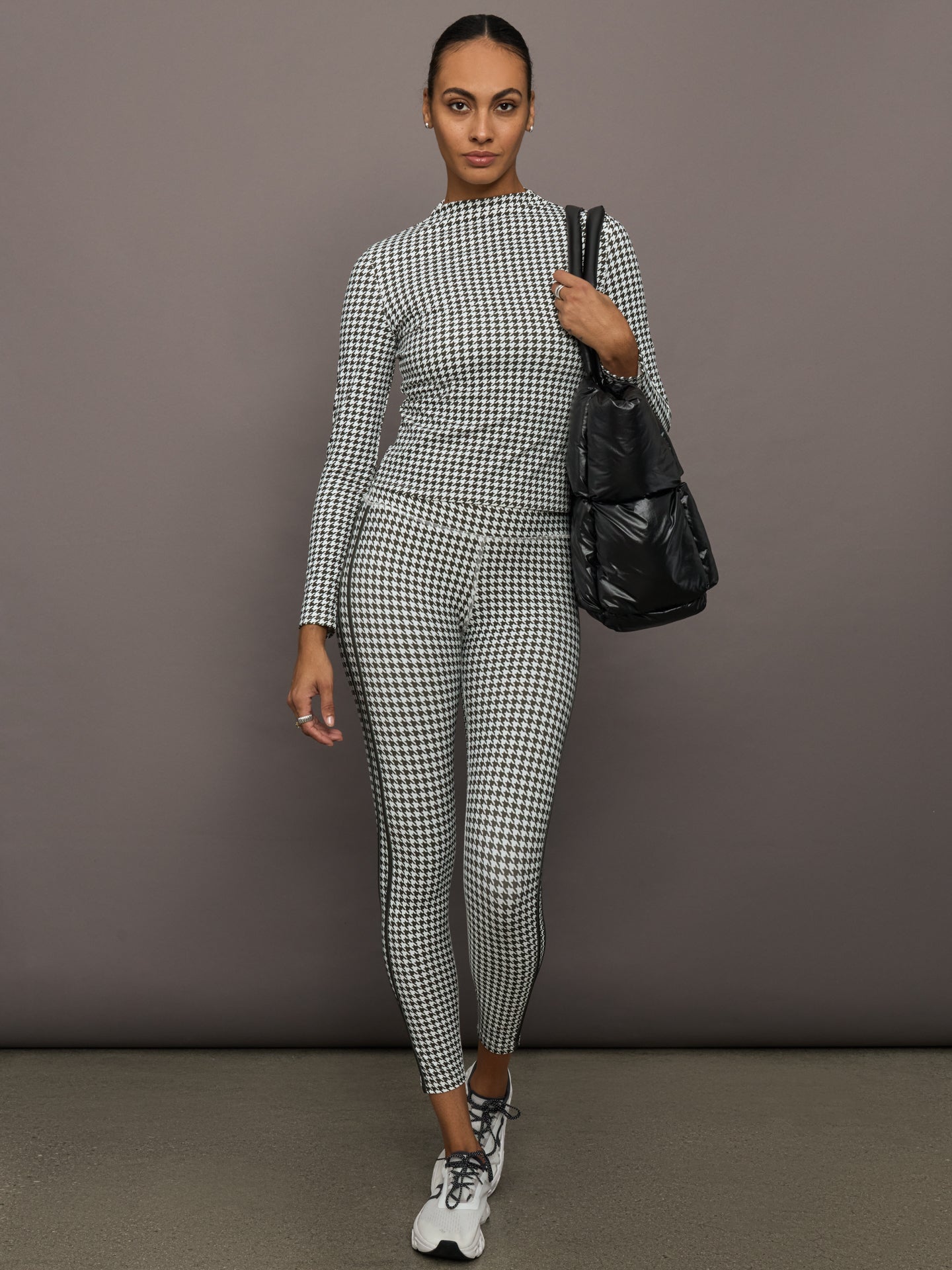 Carbon38 Houndstooth Mock Neck Top - Ivory / Faded Black