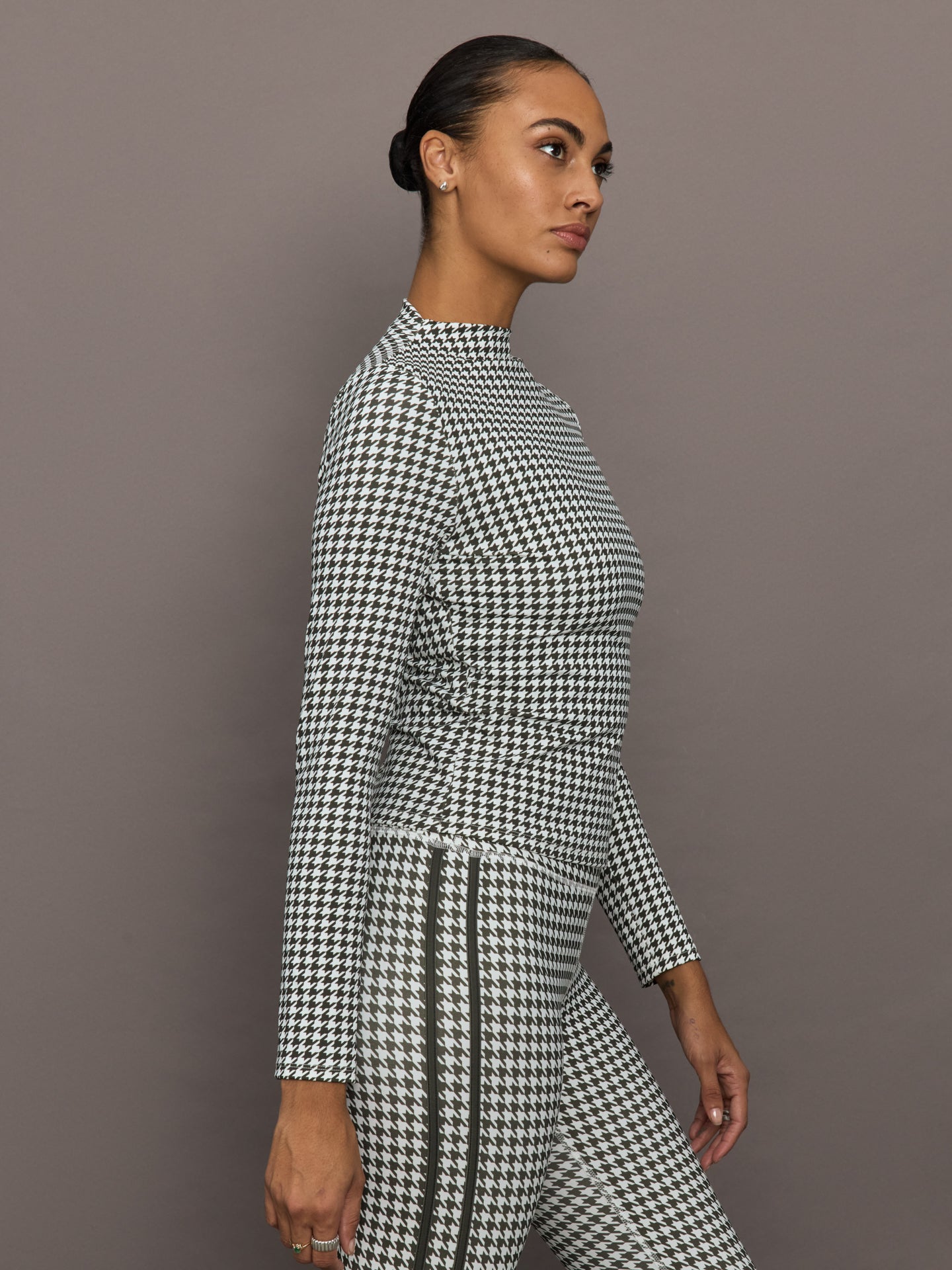 Carbon38 Houndstooth Mock Neck Top - Ivory / Faded Black