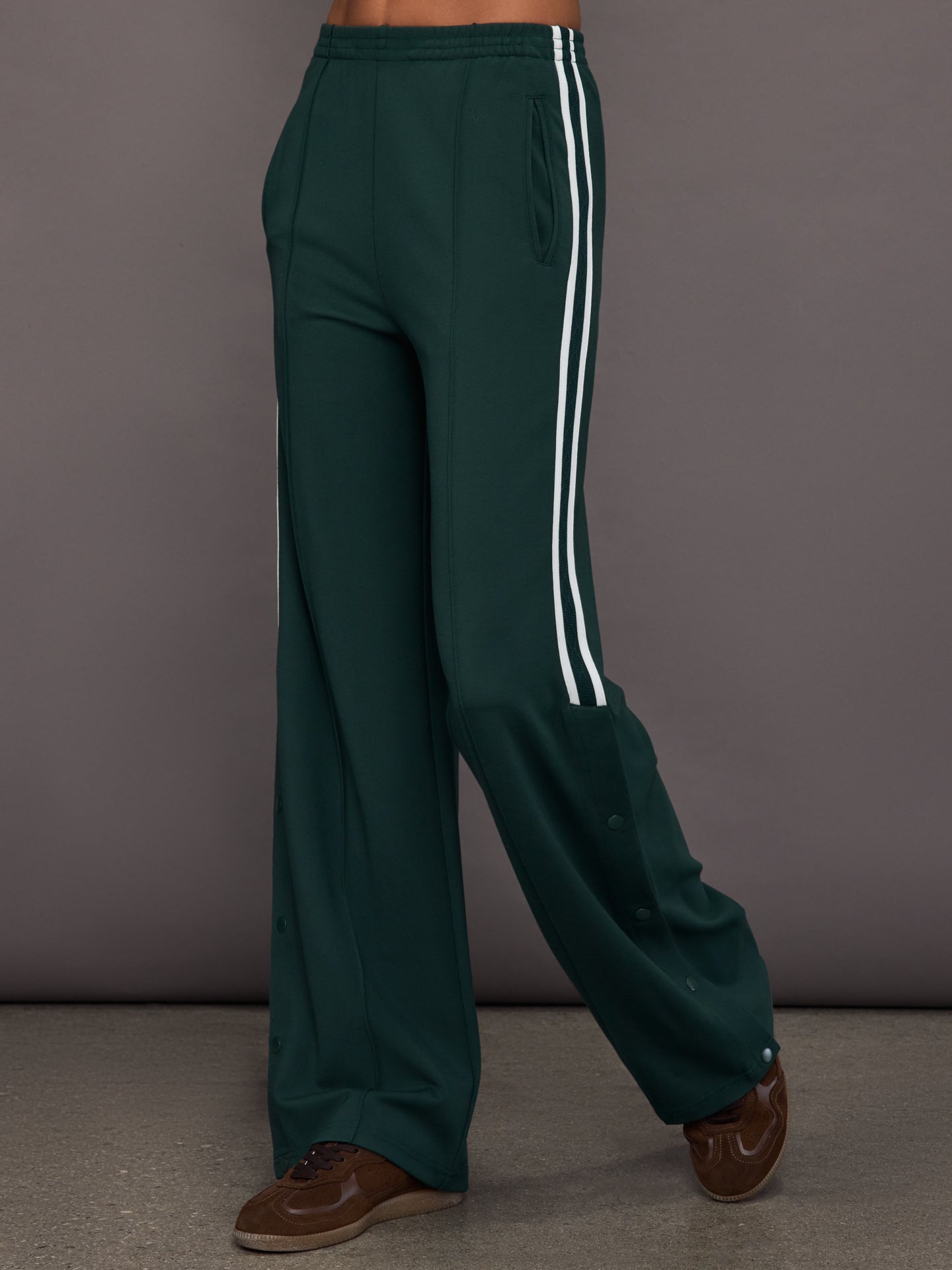 Carbon38 Cobra Zephyr Wide Leg Pant - Green