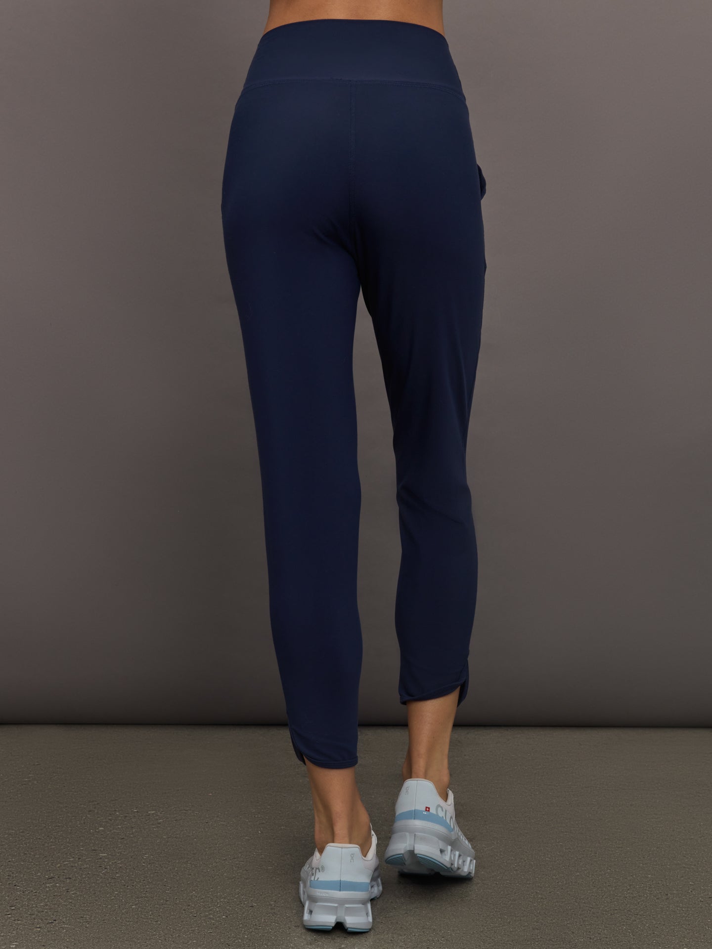 Carbon38 Jogger in Melt - Navy Blazer