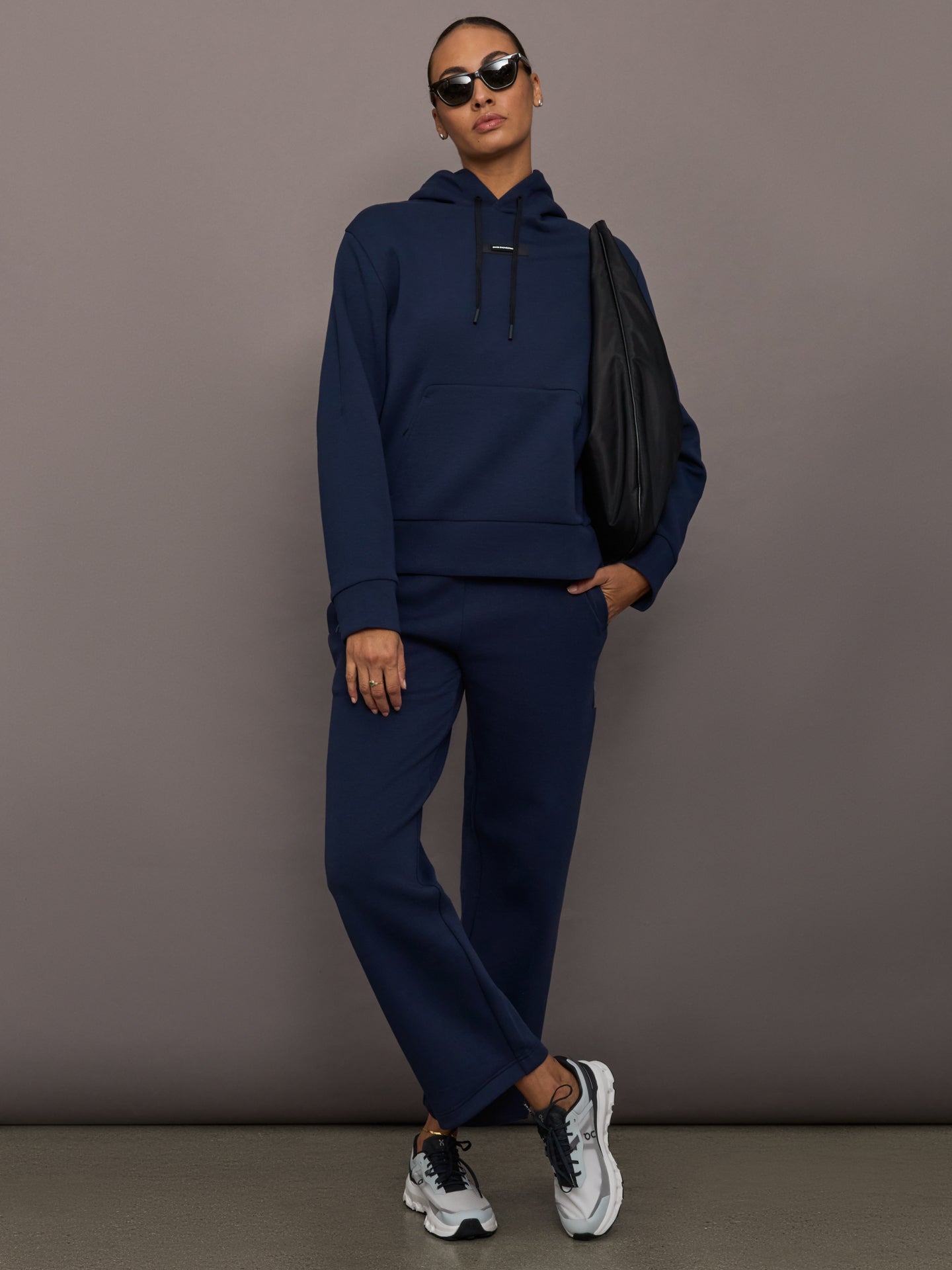 Carbon38 Focus Tech Hoodie - Navy