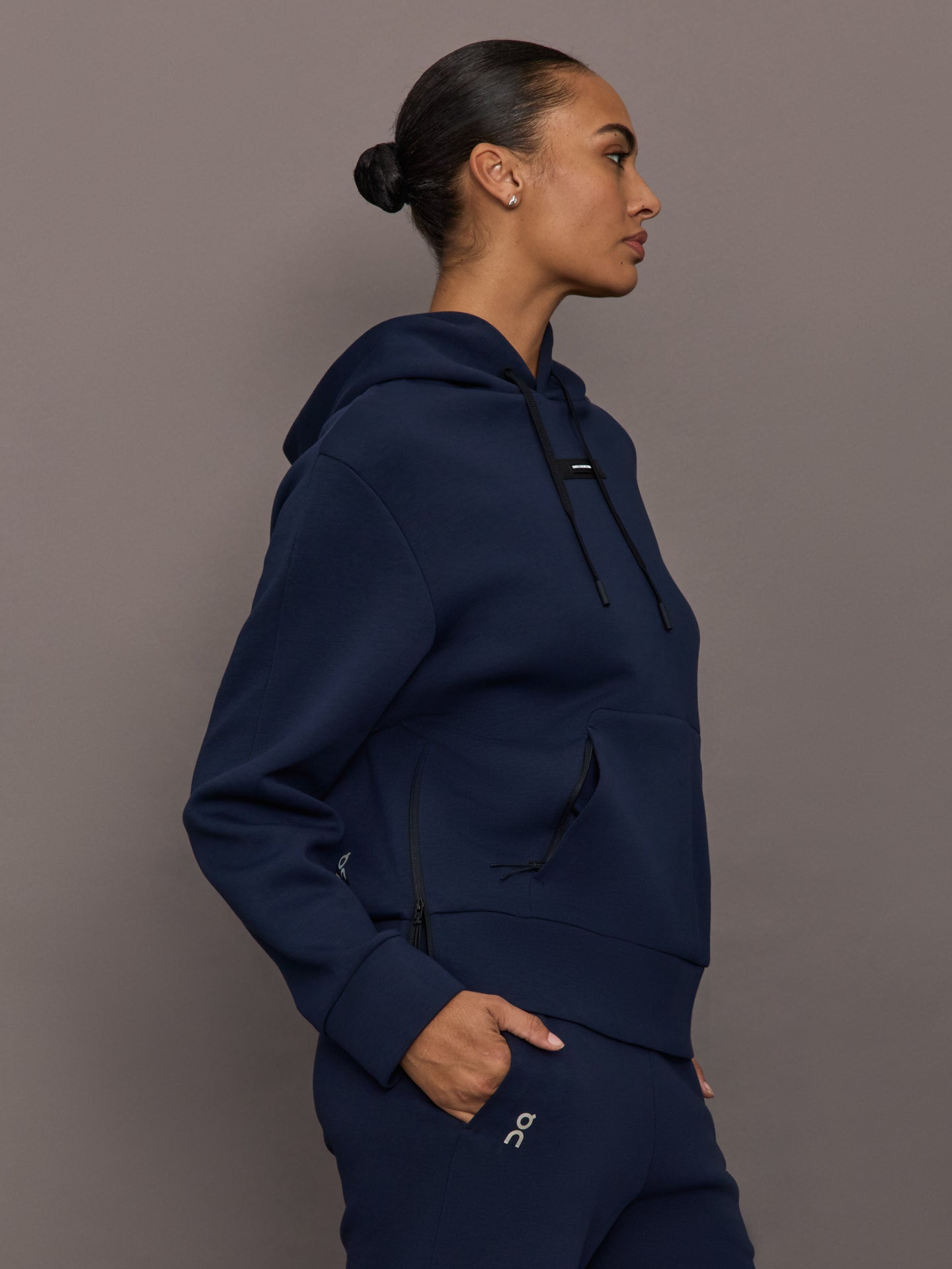 Carbon38 Focus Tech Hoodie - Navy