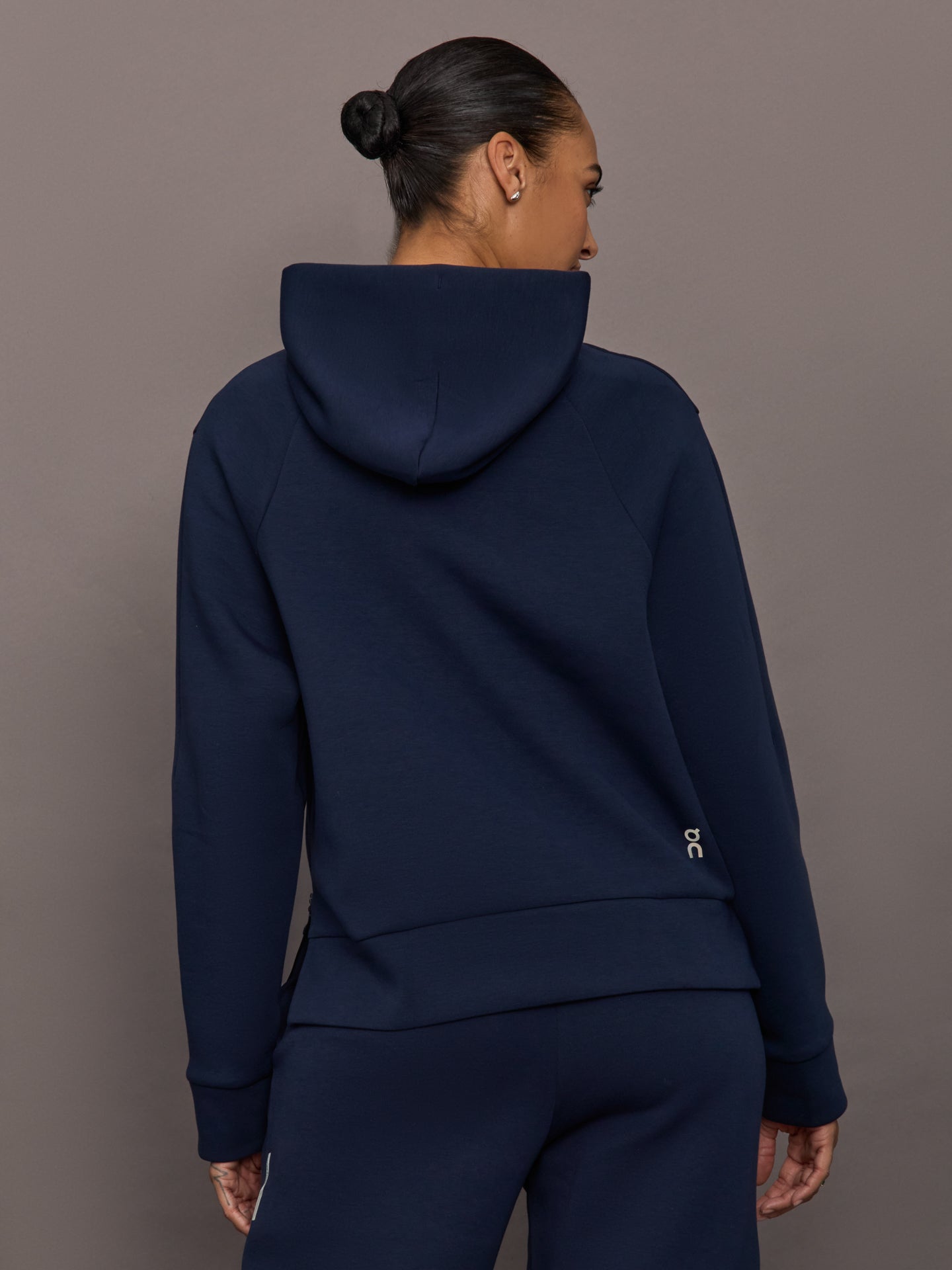 Carbon38 Focus Tech Hoodie - Navy