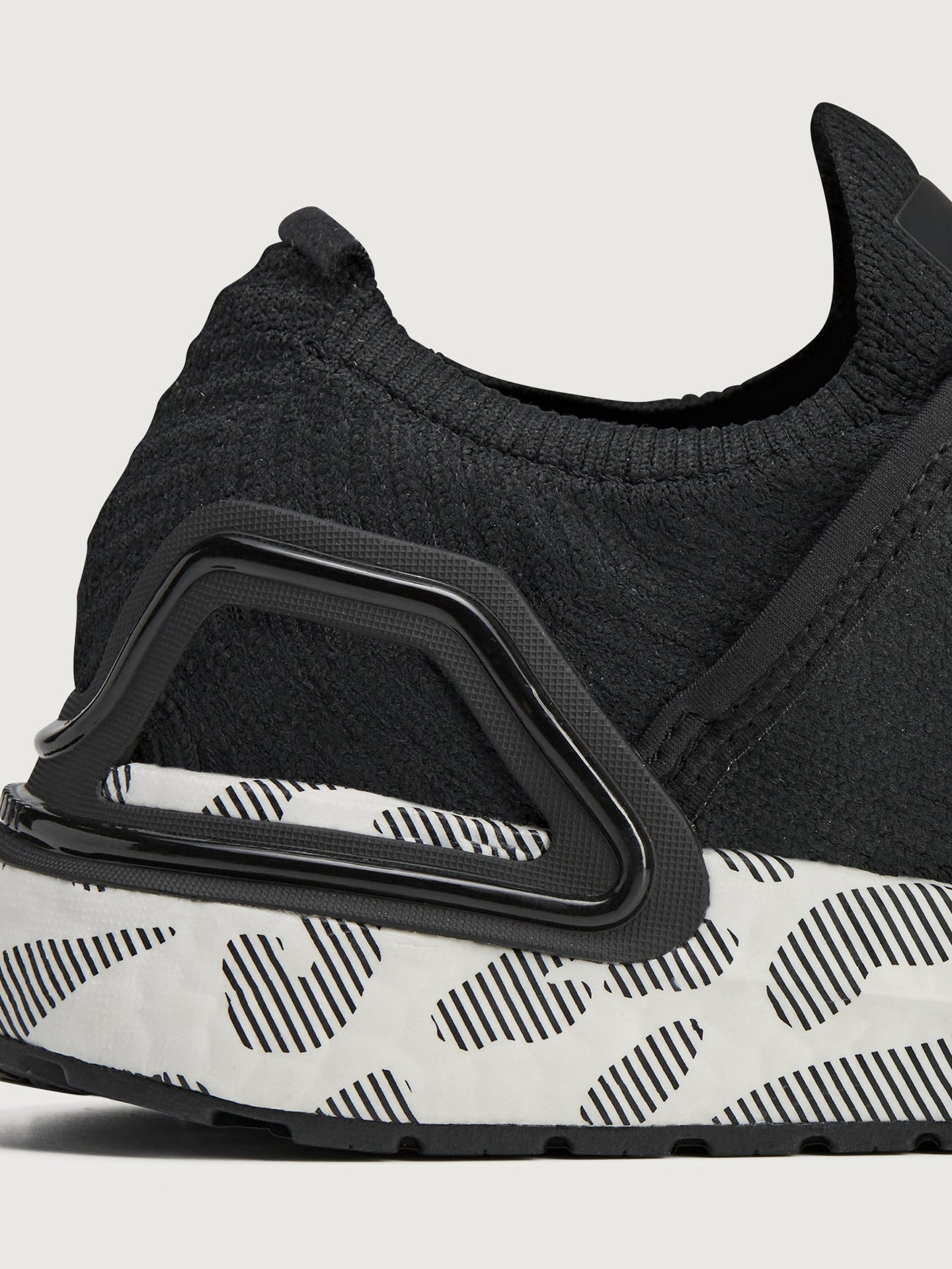 Carbon38 aSMC ULTRABOOST DNA - Core Black/Core Black/Core Black