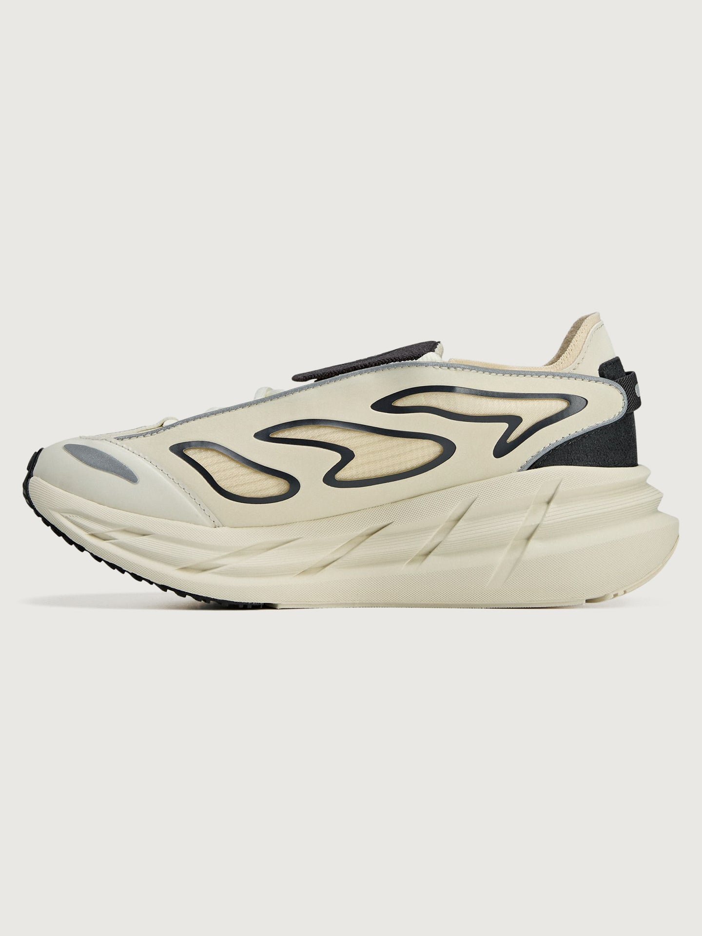 Carbon38 aSMC ADISTAR - Almond Milk-Smc/Almond Milk-Smc/Utility Black