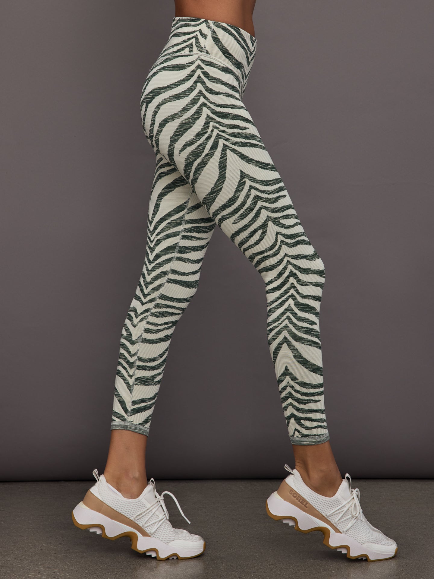 Carbon38 Reversible 25in High Midi Pant - Green