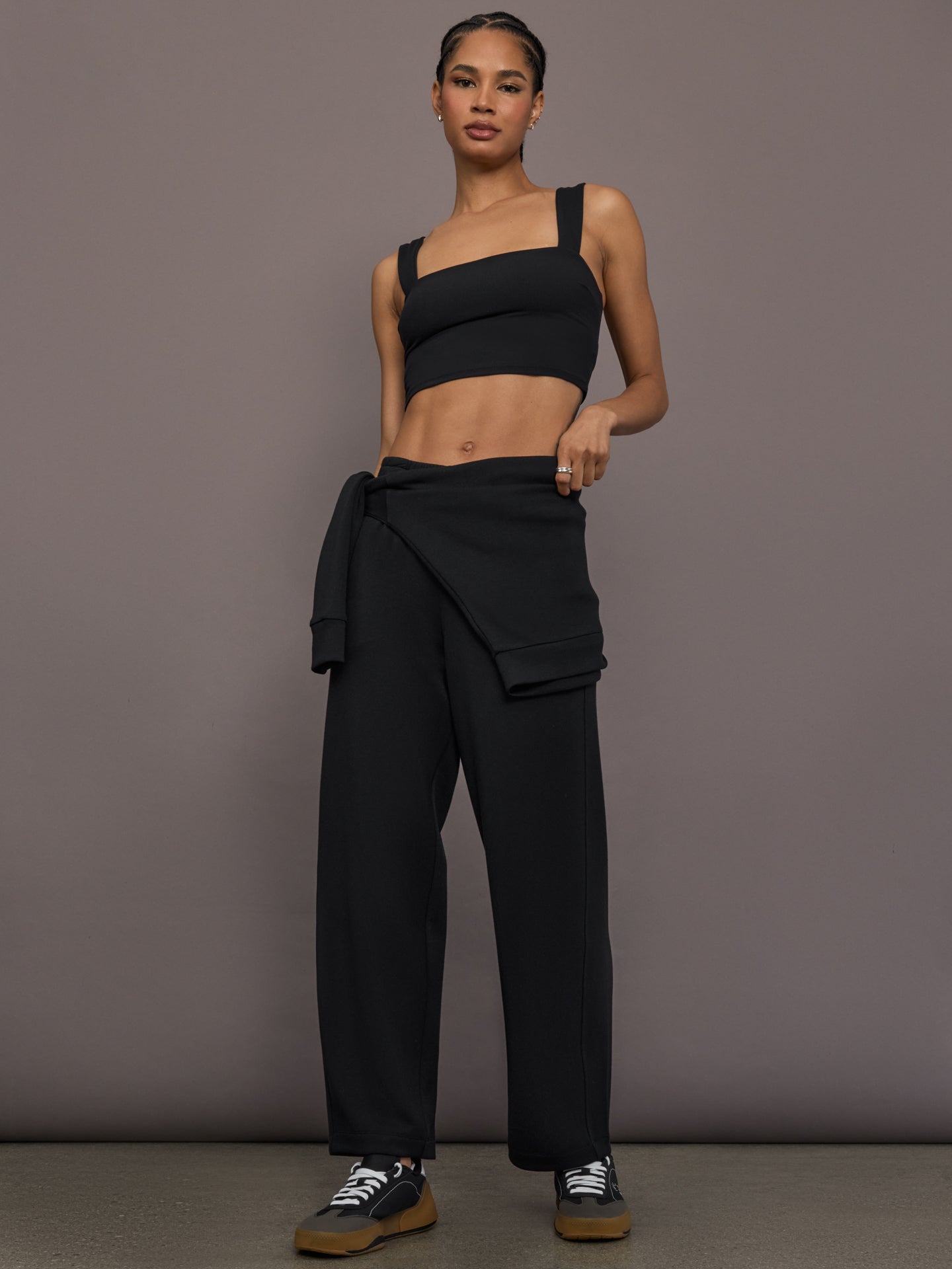 Carbon38 Barrel Leg Pant in Interlock - Black