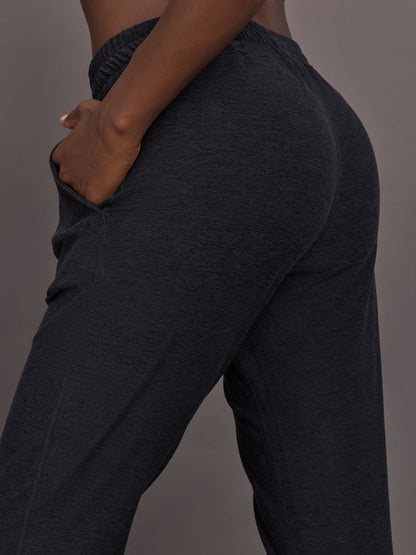 Carbon38 Jogger in Soft Luxe - Heather Black