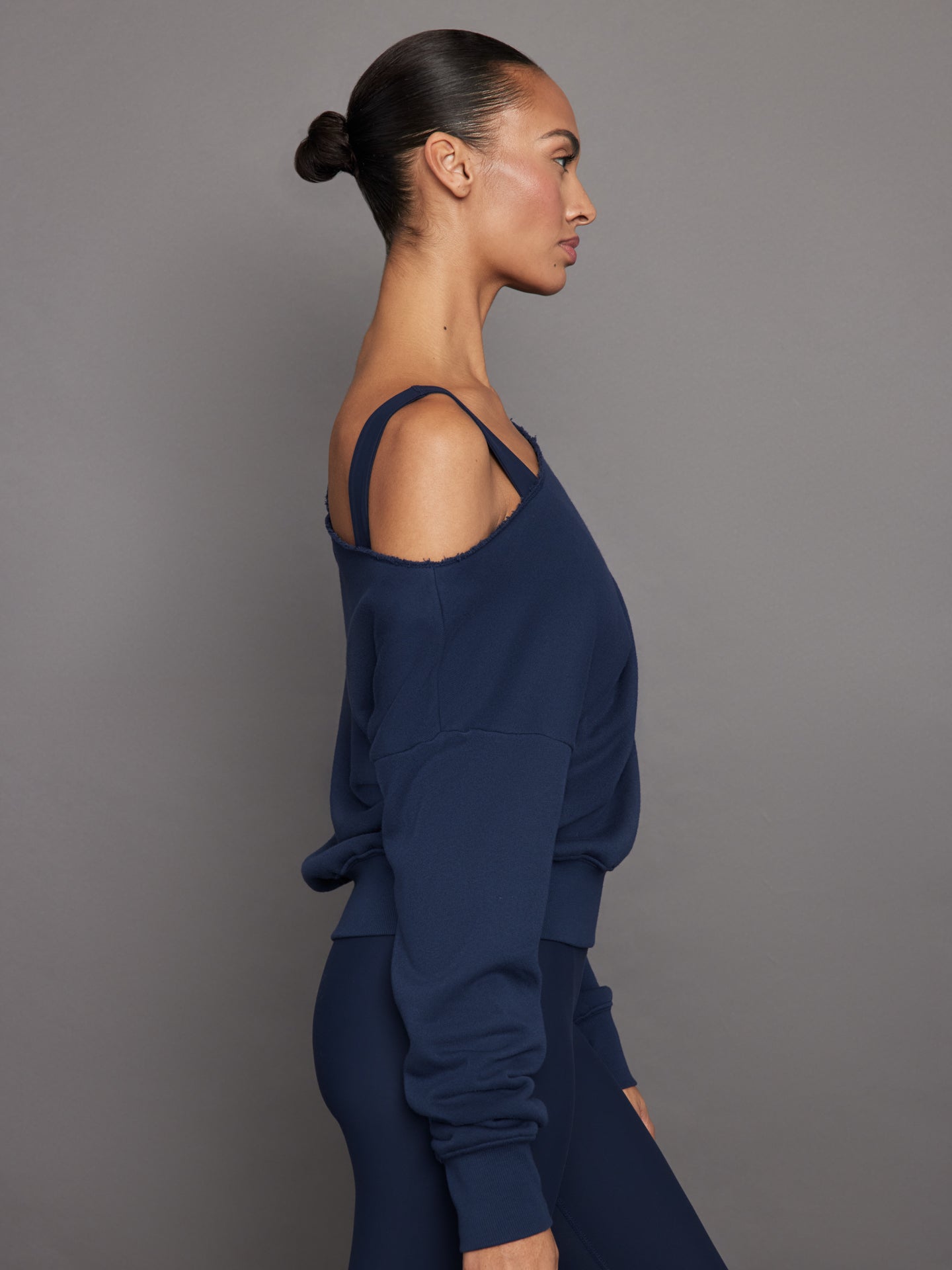 Carbon38 Off Shoulder Sweatshirt in French Terry - Navy Blazer