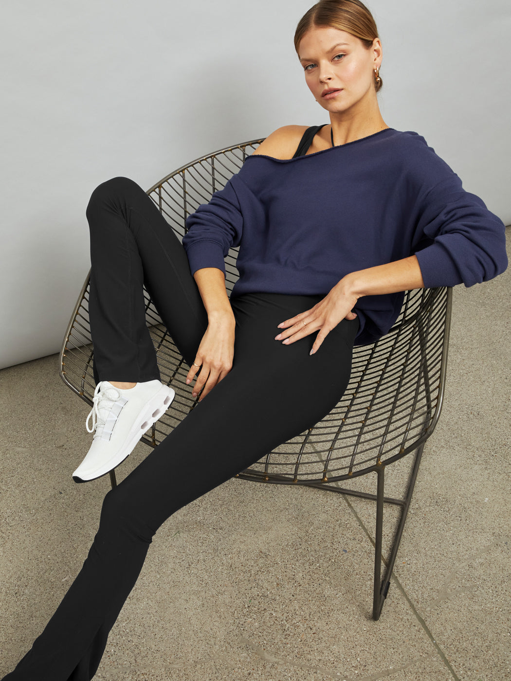 Carbon38 Off Shoulder Sweatshirt in French Terry - Navy Blazer