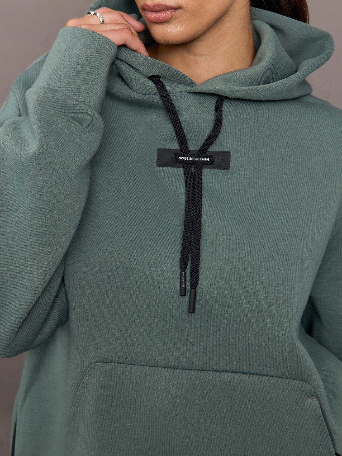 Carbon38 Focus Tech Hoodie - Olive