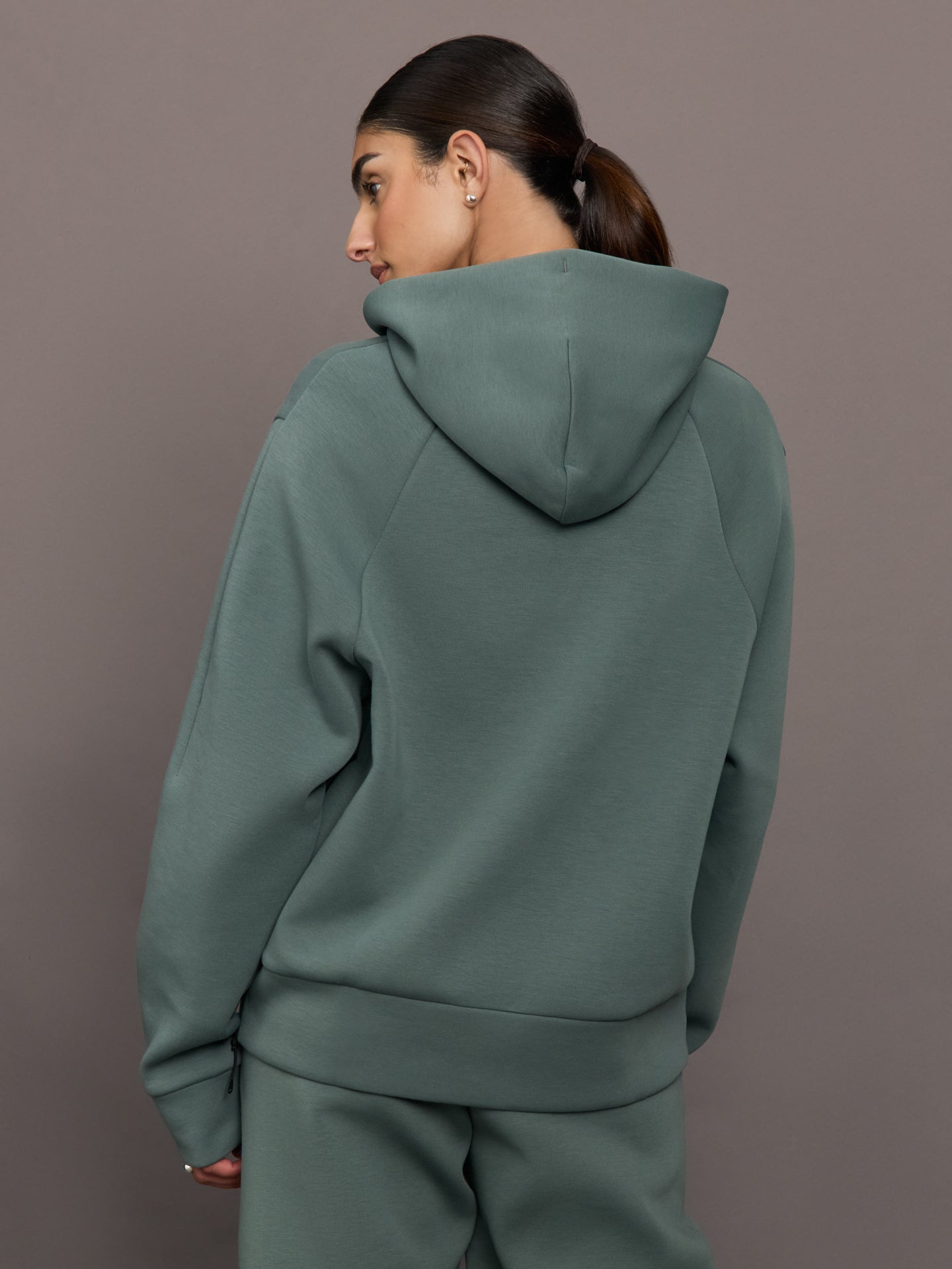 Carbon38 Focus Tech Hoodie - Olive