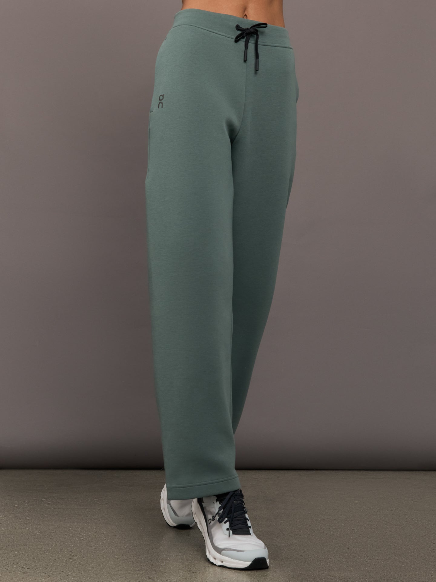 Carbon38 Focus Tech Sweatpants - Olive