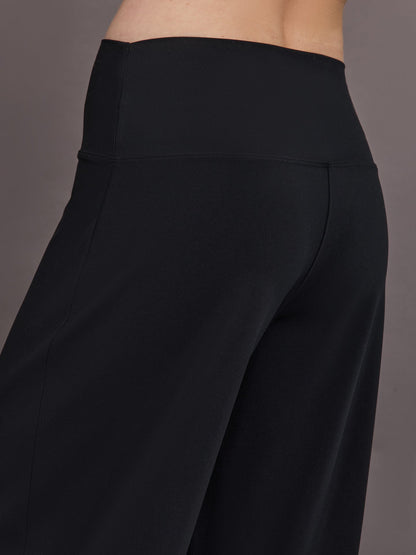 Carbon38 Palazzo Pant in Melt - Black