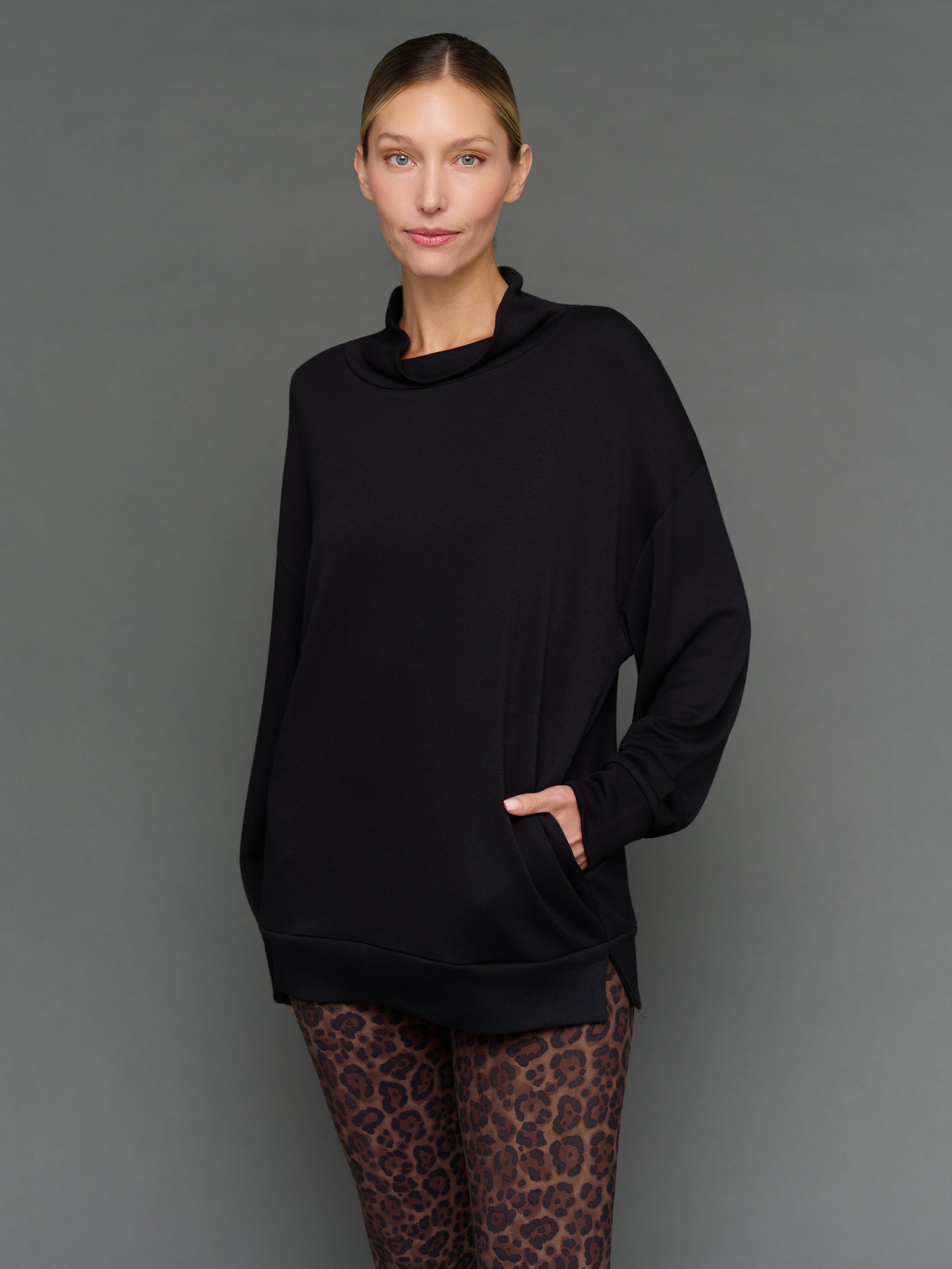 Carbon38 Mock Neck Pullover in Interlock - Black