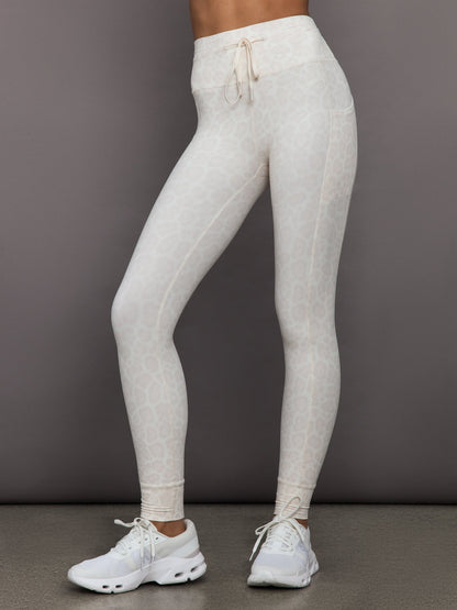 Carbon38 High Rise Sport Pocket Legging in Melt - Snow Leopard