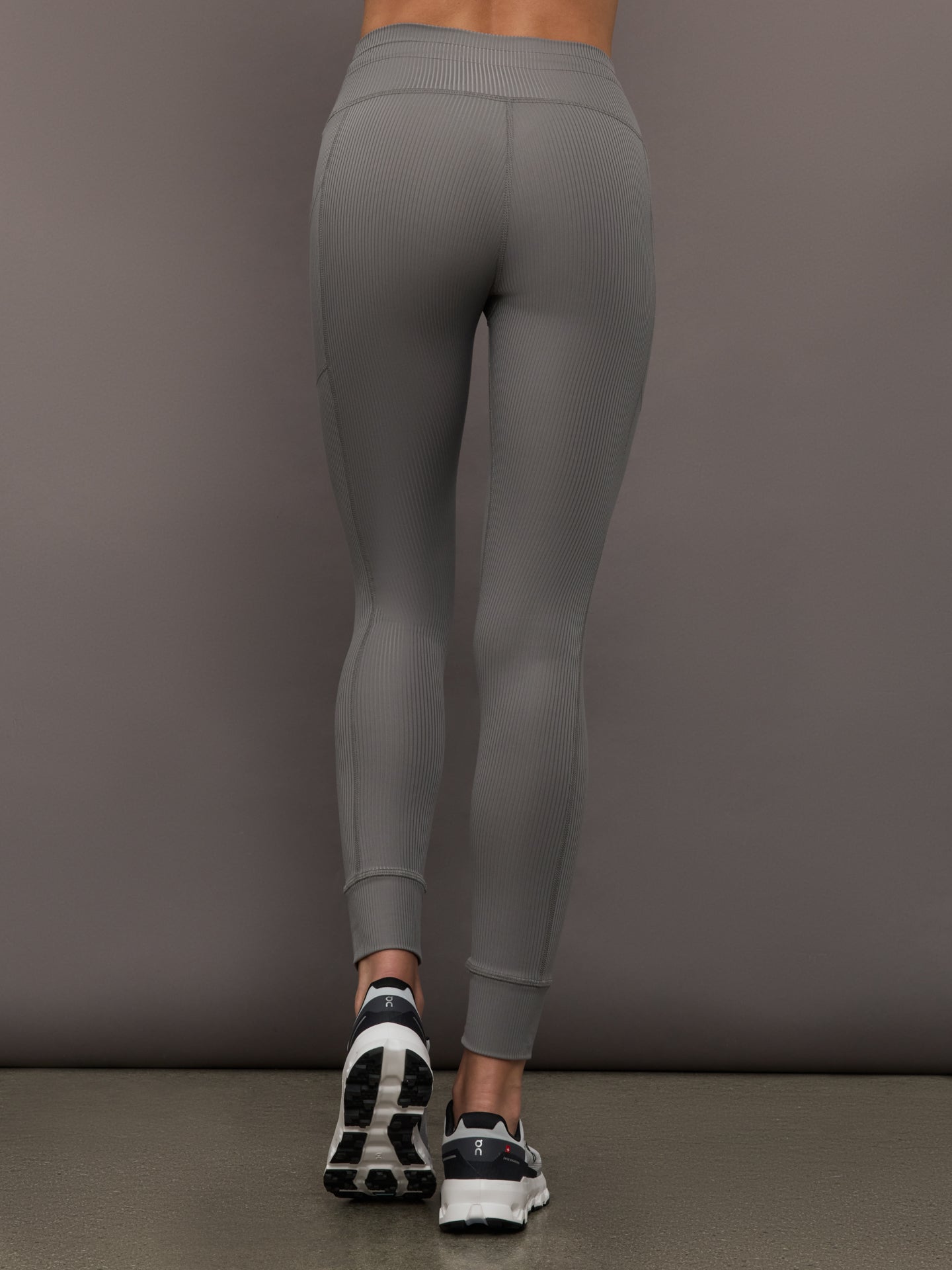 Carbon38 High Rise Pocket Legging in Ribbed Melt - Steel Grey