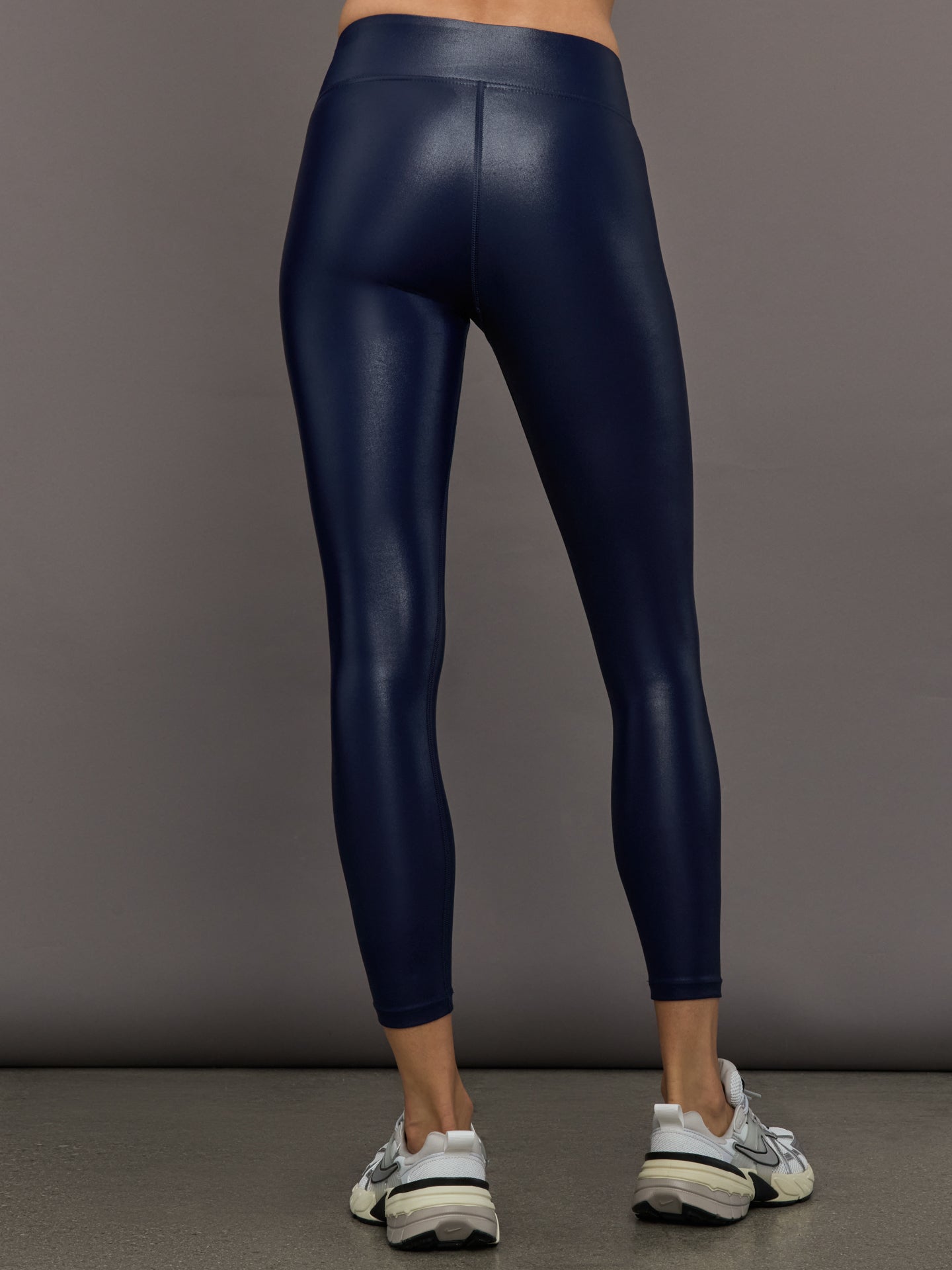 Carbon38 Regular Rise 7/8 Legging in Takara Shine - Navy Blazer