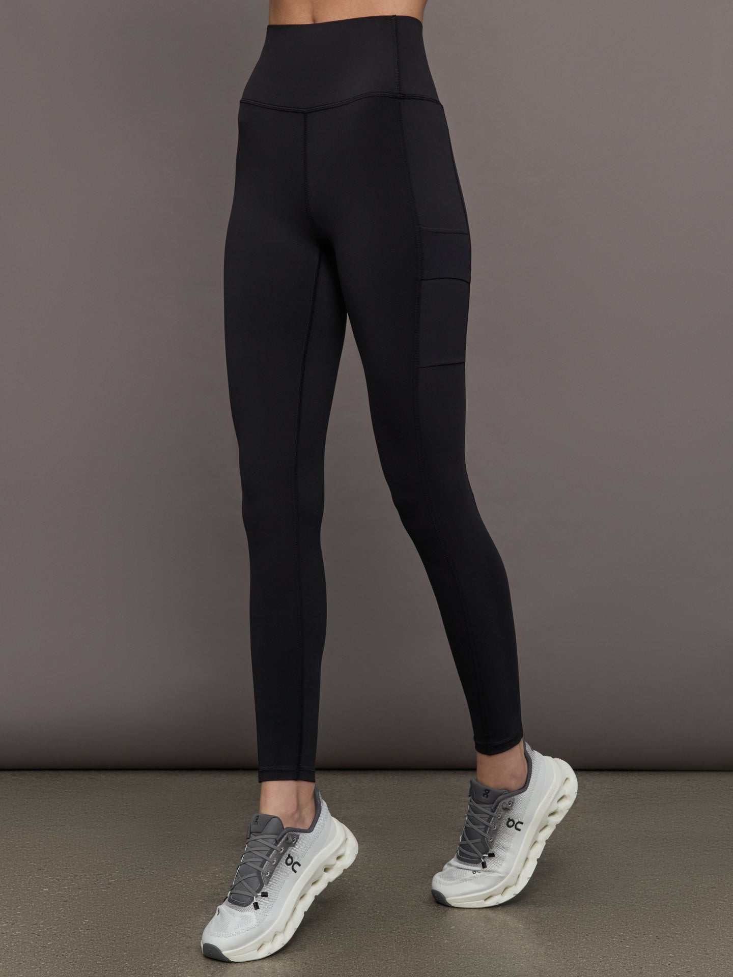 Carbon38 High Rise Pocket Legging in Diamond Compression - Black