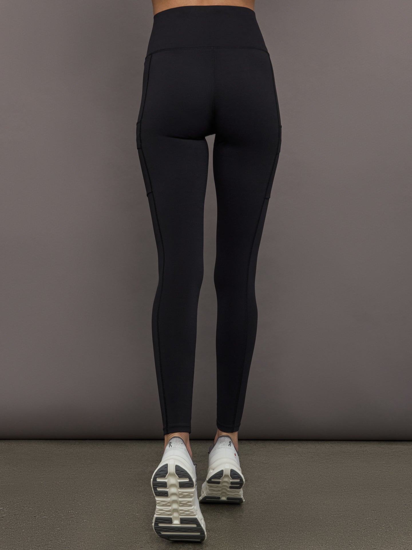 Carbon38 High Rise Pocket Legging in Diamond Compression - Black