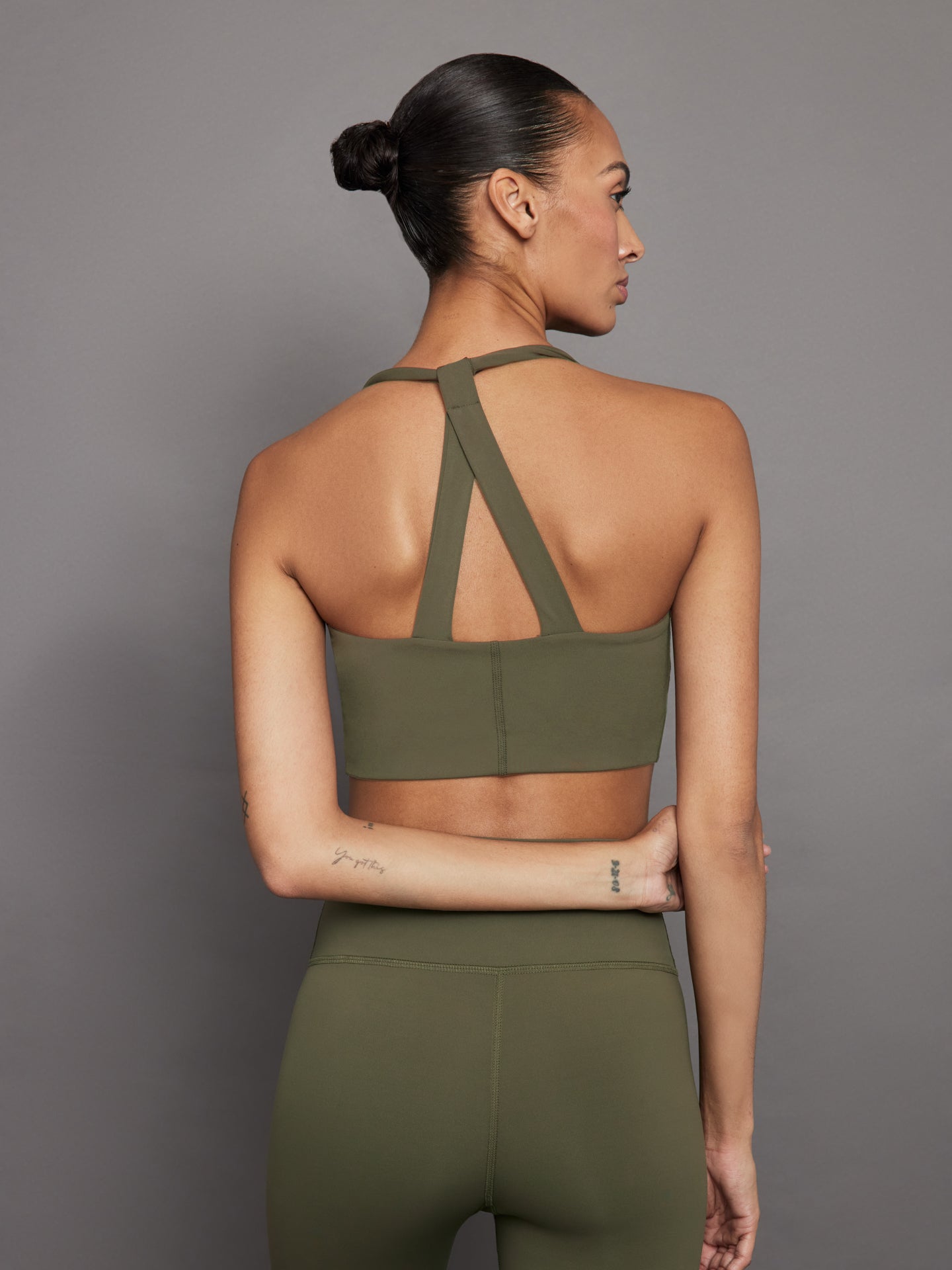 Carbon38 T Back Bra in Diamond Compression - Olive