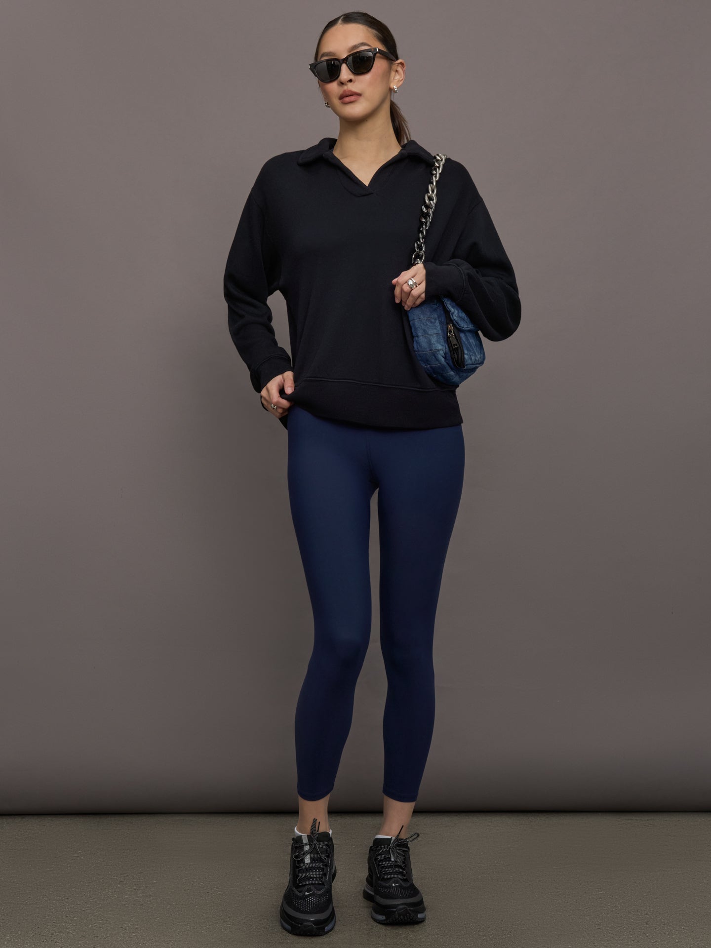 Carbon38 Johnny Collar Sweatshirt in French Terry - Black