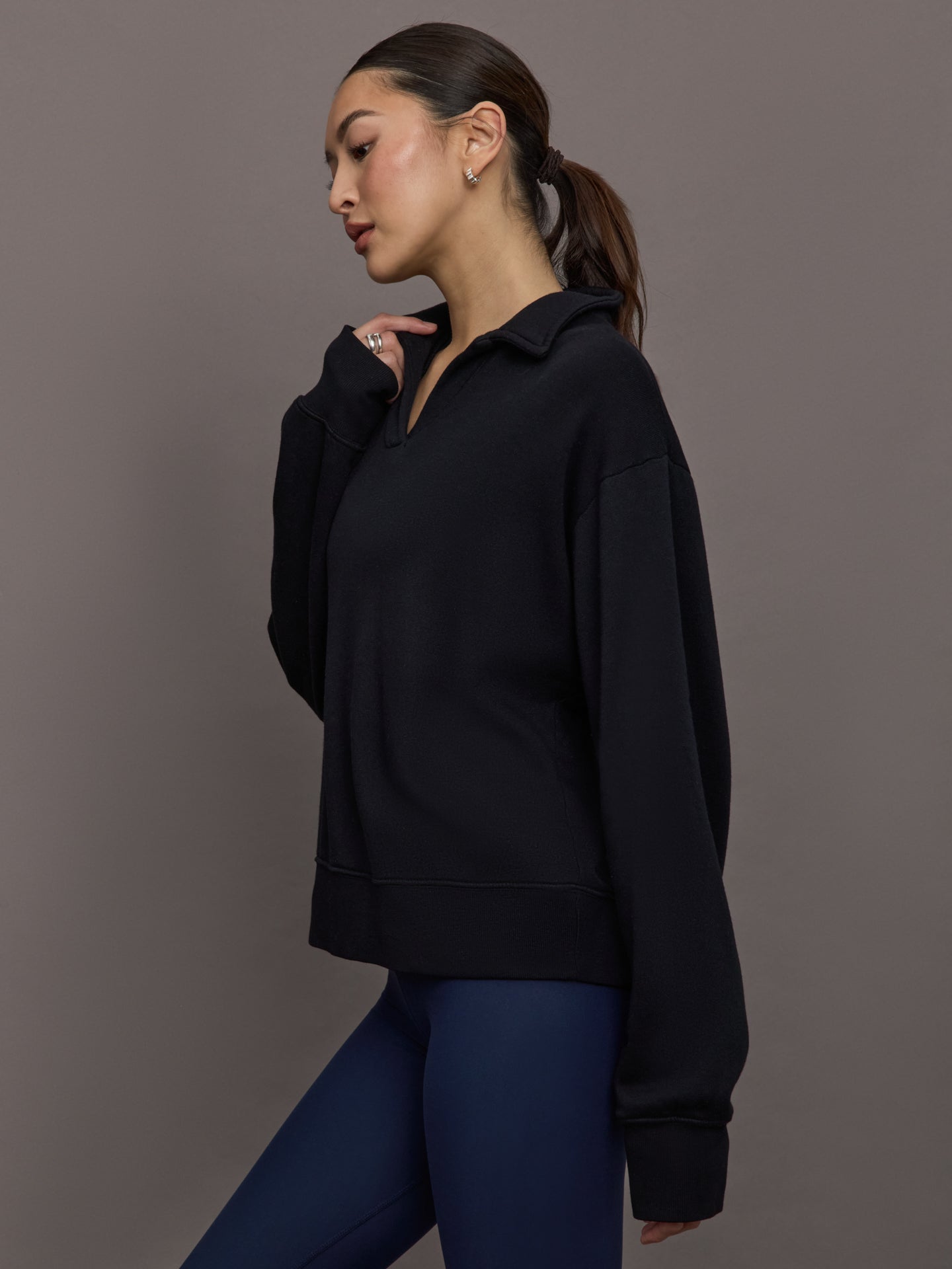 Carbon38 Johnny Collar Sweatshirt in French Terry - Black