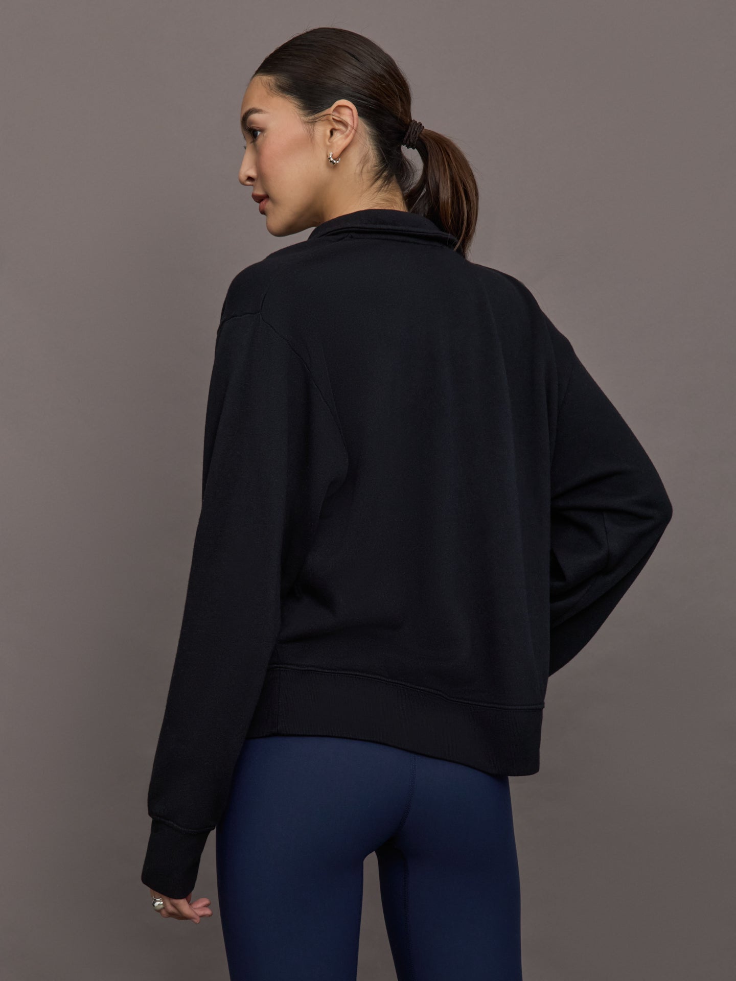 Carbon38 Johnny Collar Sweatshirt in French Terry - Black